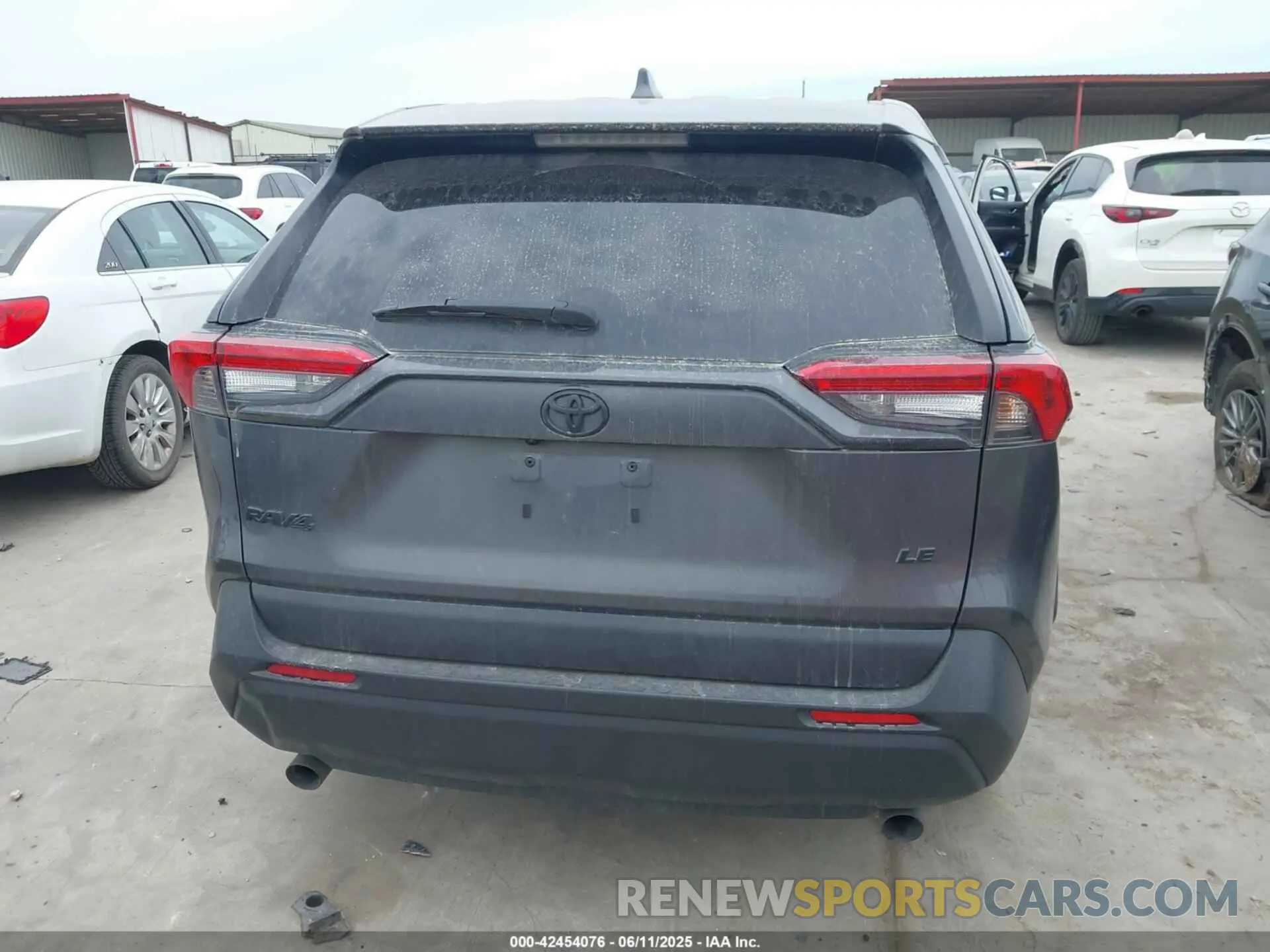 16 Photograph of a damaged car 2T3H1RFV6PW247228 TOYOTA RAV4 2023