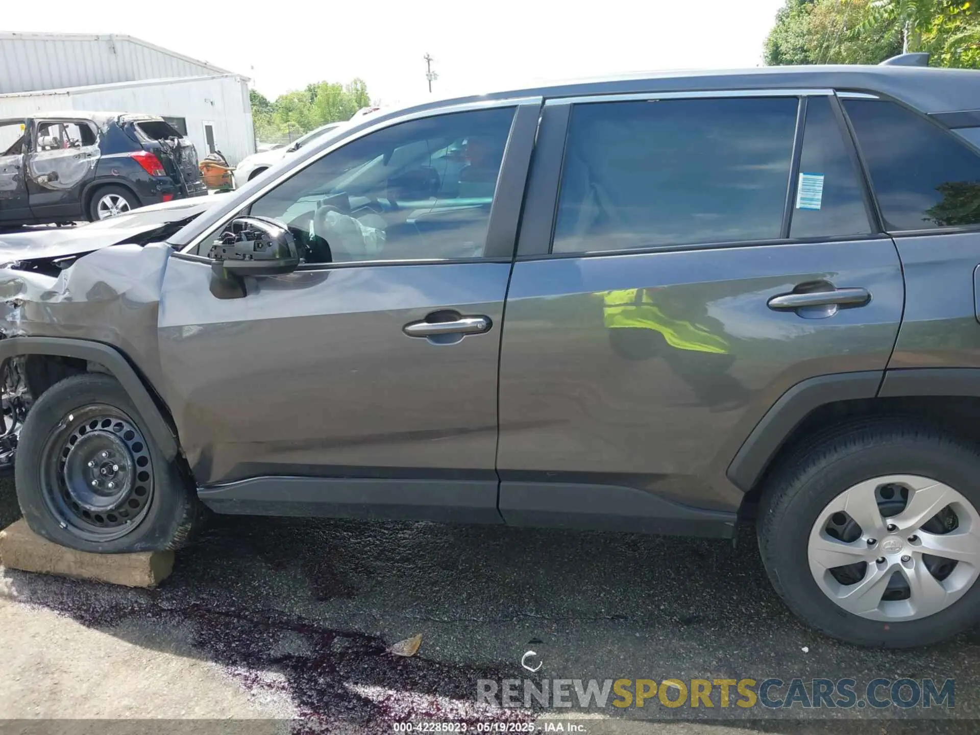 14 Photograph of a damaged car 2T3H1RFV7PC240063 TOYOTA RAV4 2023