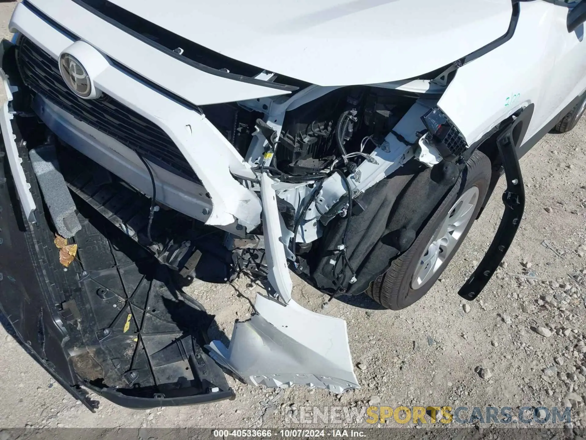 17 Photograph of a damaged car 2T3H1RFV8PC236104 TOYOTA RAV4 2023