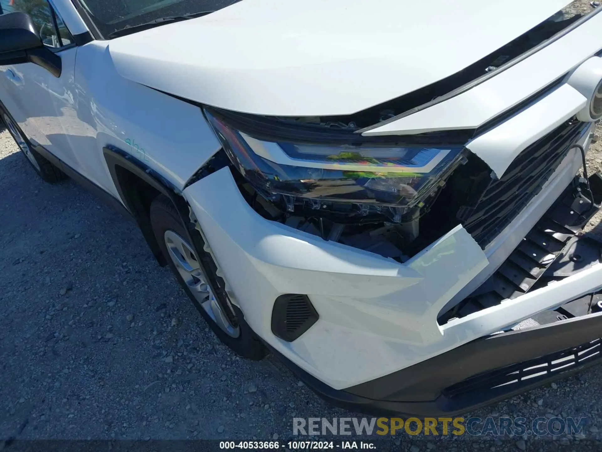 18 Photograph of a damaged car 2T3H1RFV8PC236104 TOYOTA RAV4 2023