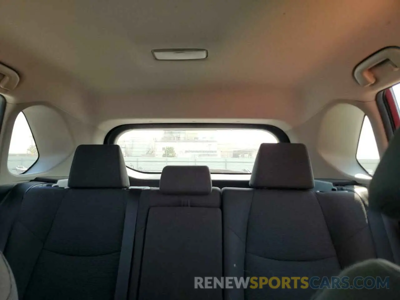 10 Photograph of a damaged car 2T3H1RFV8PW251023 TOYOTA RAV4 2023