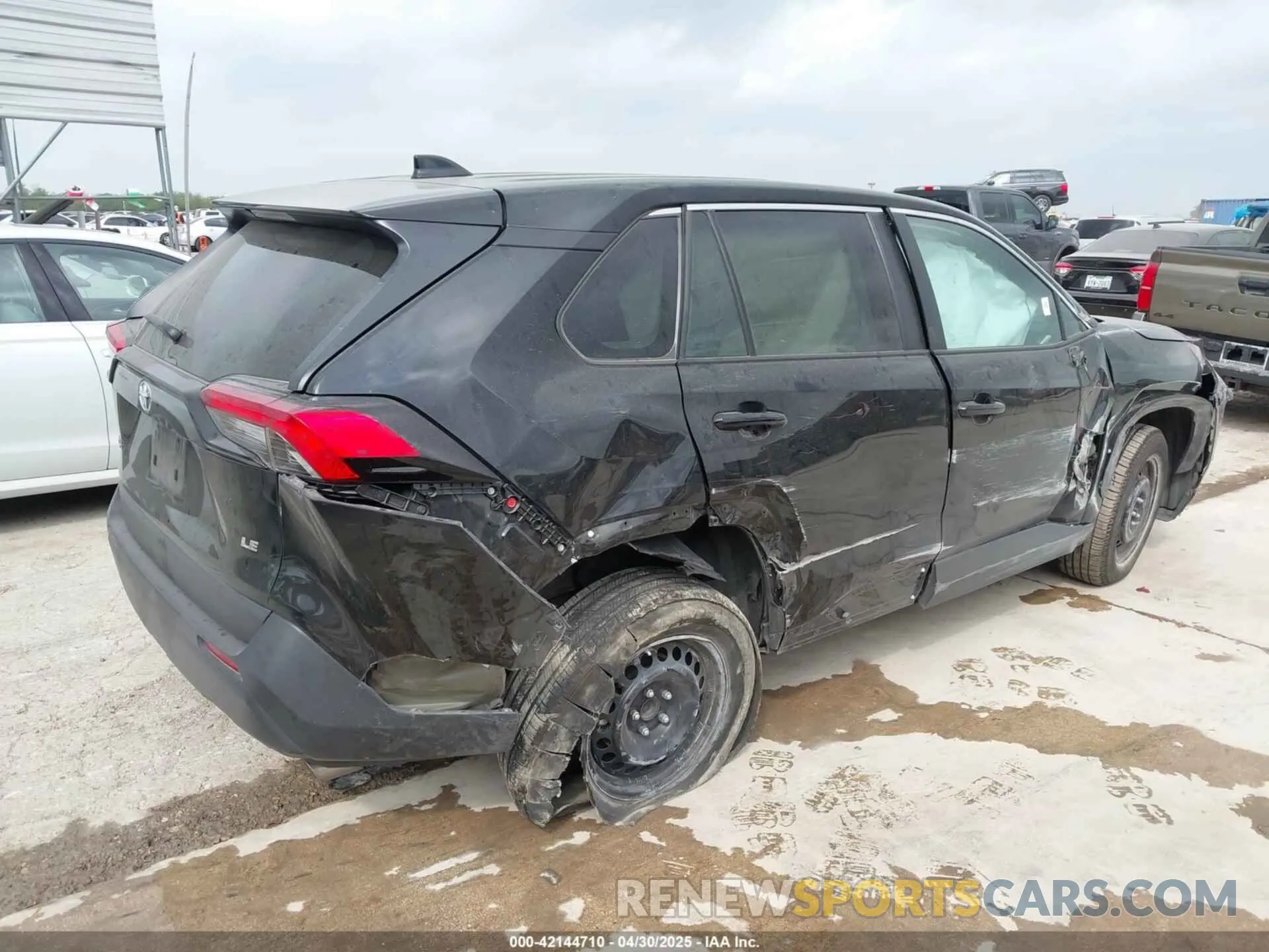 4 Photograph of a damaged car 2T3H1RFV8PW280201 TOYOTA RAV4 2023