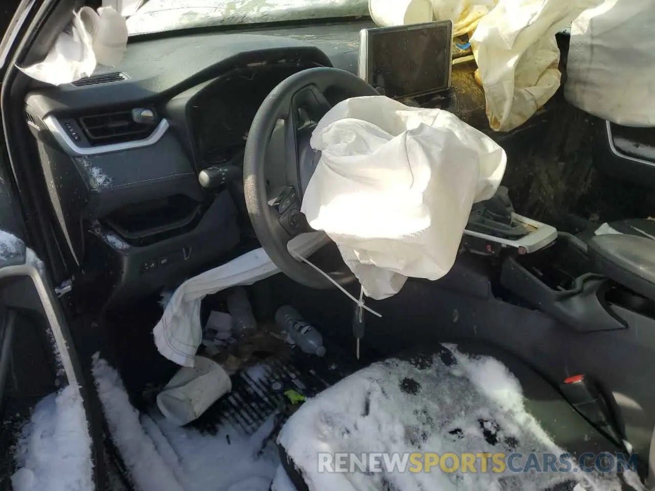 8 Photograph of a damaged car 2T3H1RFV9PC228612 TOYOTA RAV4 2023