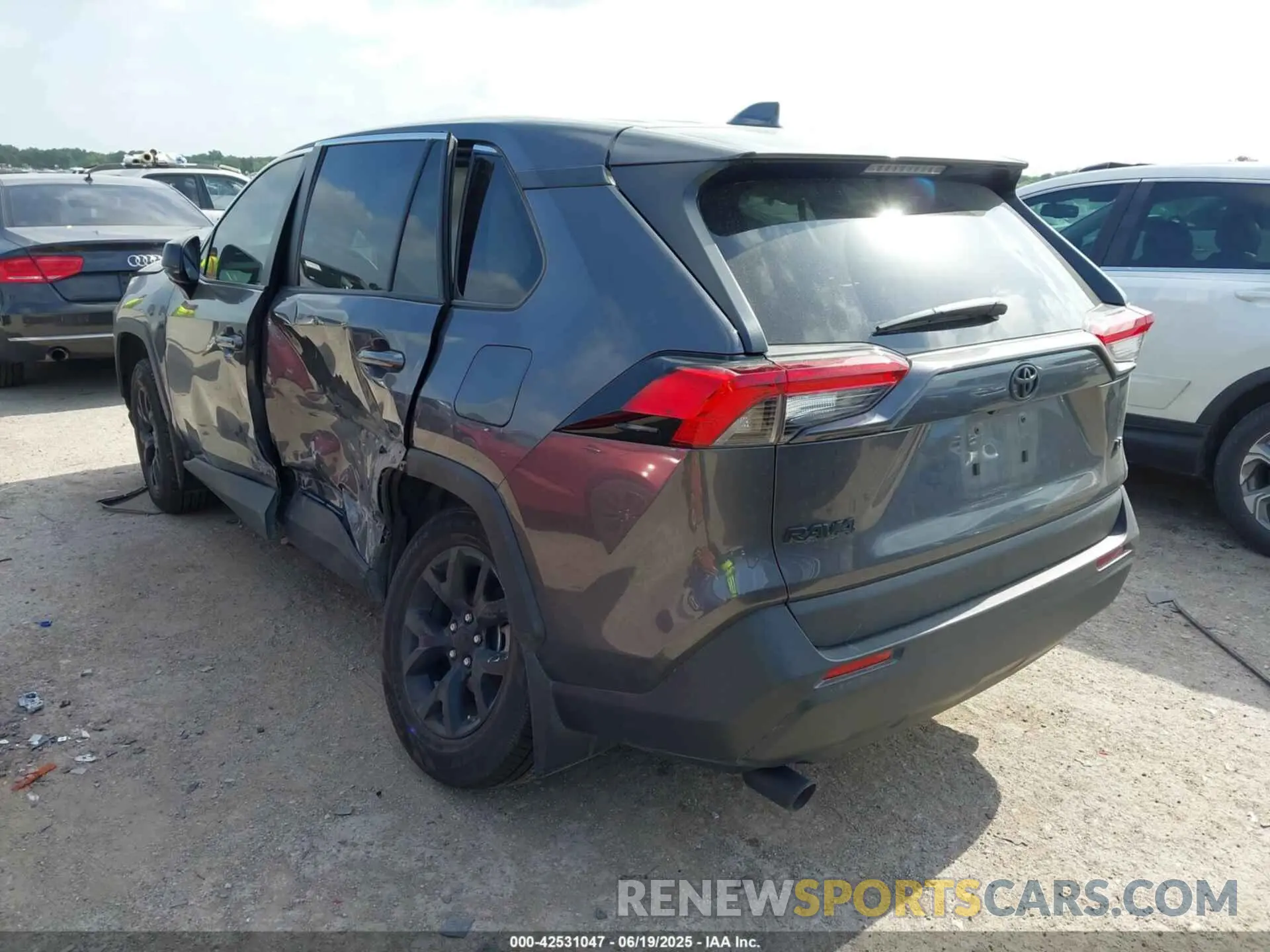 3 Photograph of a damaged car 2T3H1RFV9PW264489 TOYOTA RAV4 2023