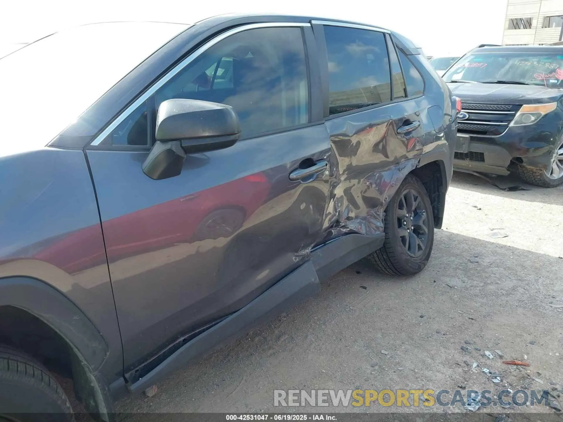 6 Photograph of a damaged car 2T3H1RFV9PW264489 TOYOTA RAV4 2023