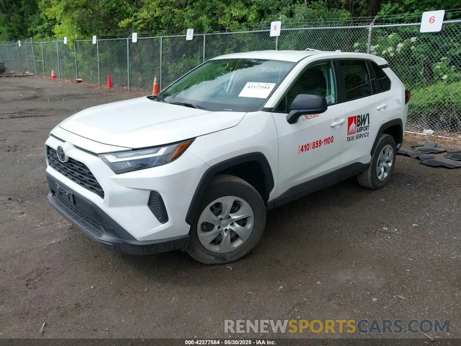 2 Photograph of a damaged car 2T3H1RFVXPW251430 TOYOTA RAV4 2023