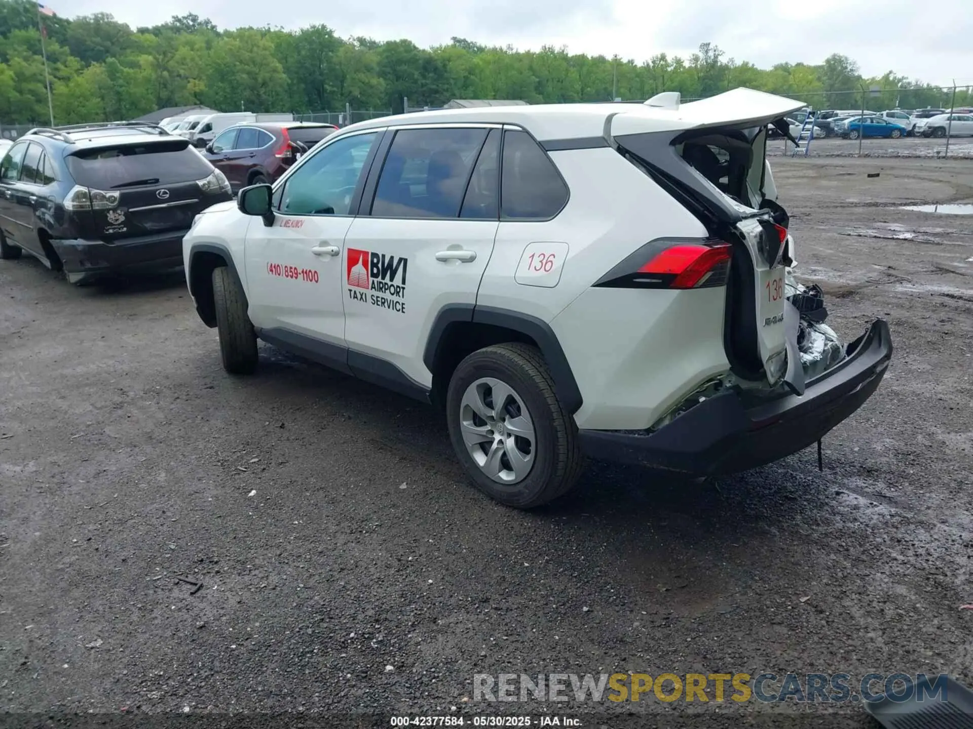 3 Photograph of a damaged car 2T3H1RFVXPW251430 TOYOTA RAV4 2023