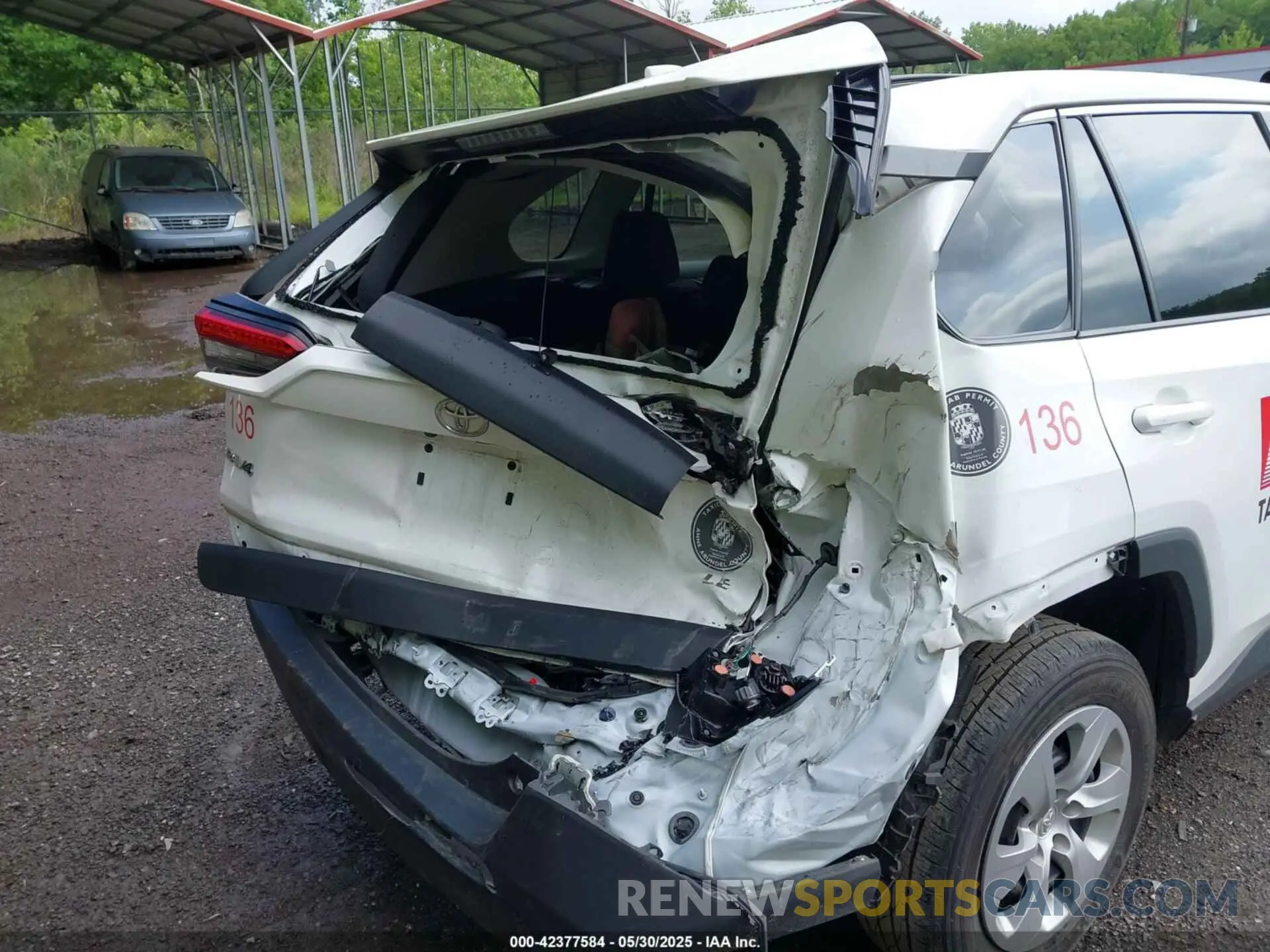 6 Photograph of a damaged car 2T3H1RFVXPW251430 TOYOTA RAV4 2023