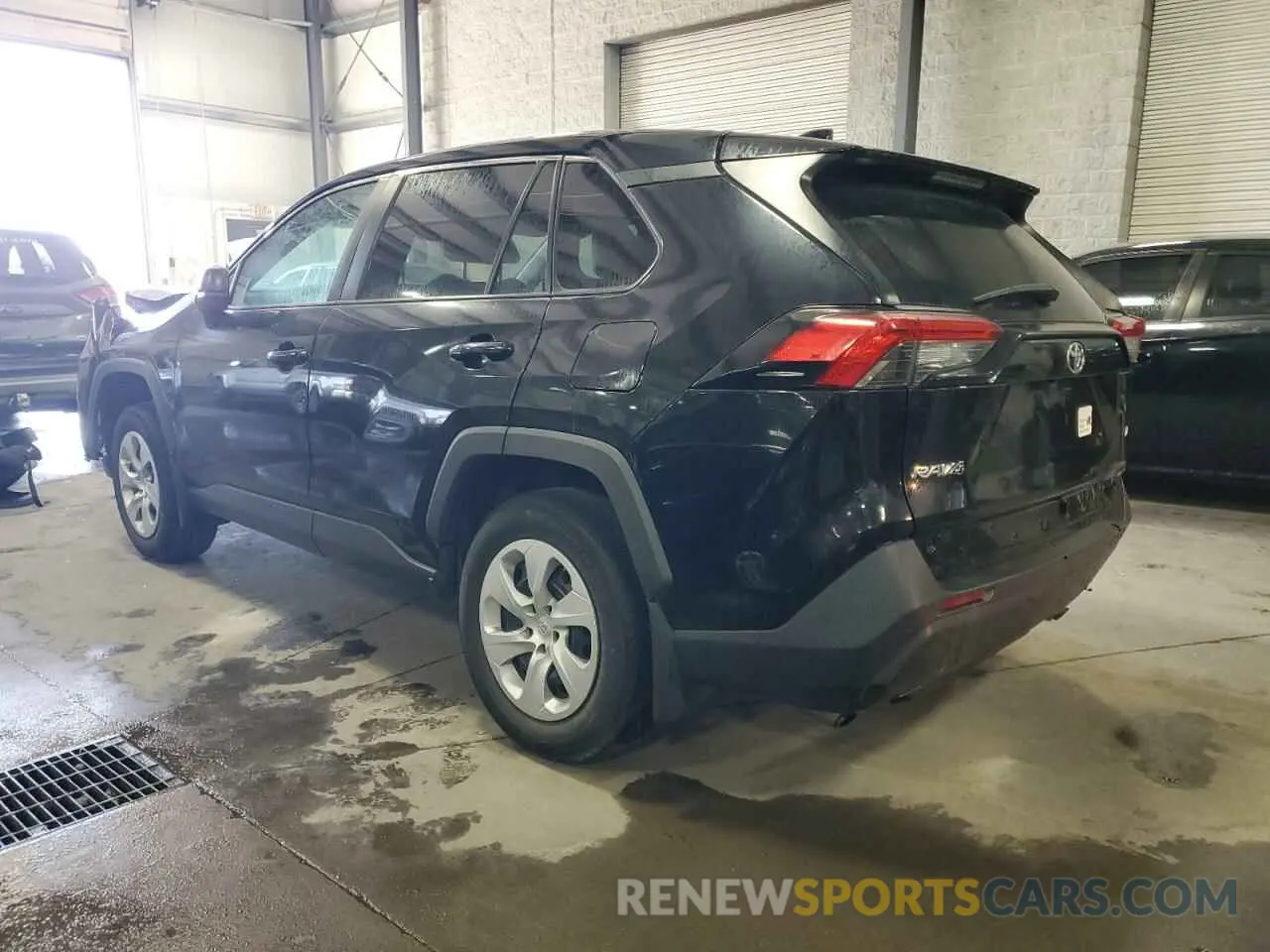 2 Photograph of a damaged car 2T3H1RFVXPW259883 TOYOTA RAV4 2023