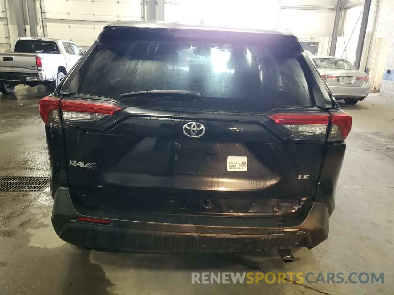 6 Photograph of a damaged car 2T3H1RFVXPW259883 TOYOTA RAV4 2023
