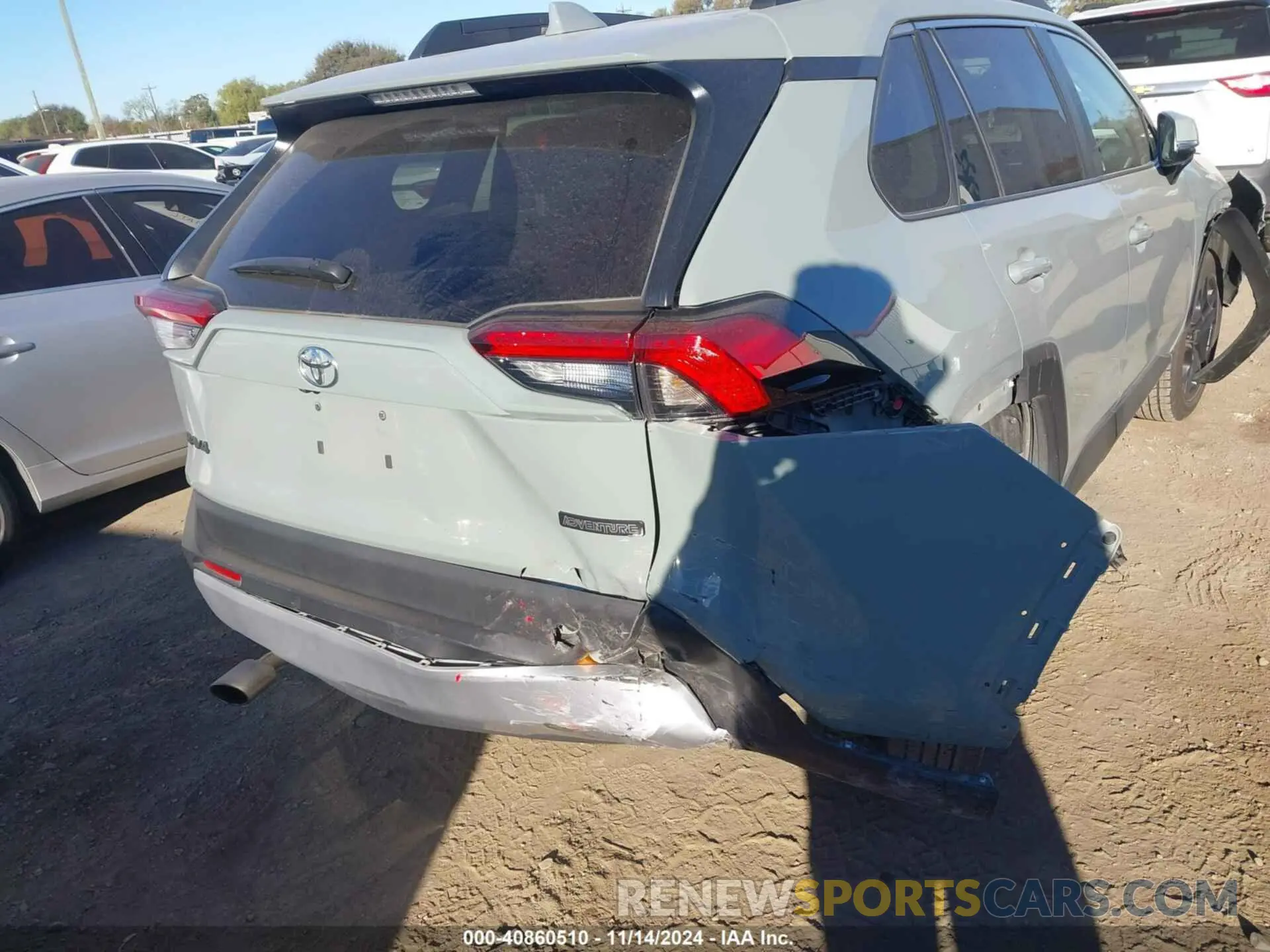 18 Photograph of a damaged car 2T3J1RFV3PW351287 TOYOTA RAV4 2023