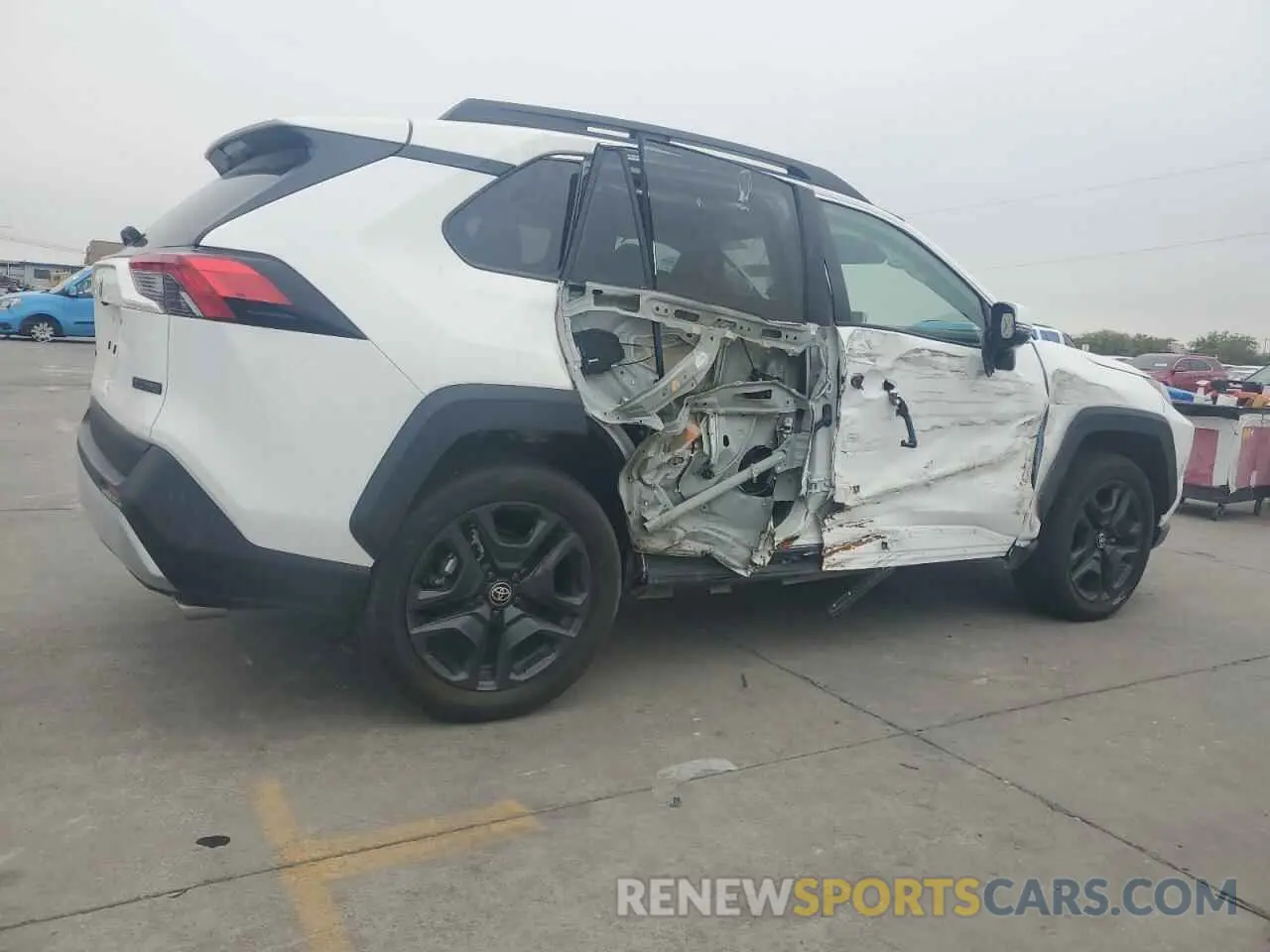 3 Photograph of a damaged car 2T3J1RFV3PW363942 TOYOTA RAV4 2023