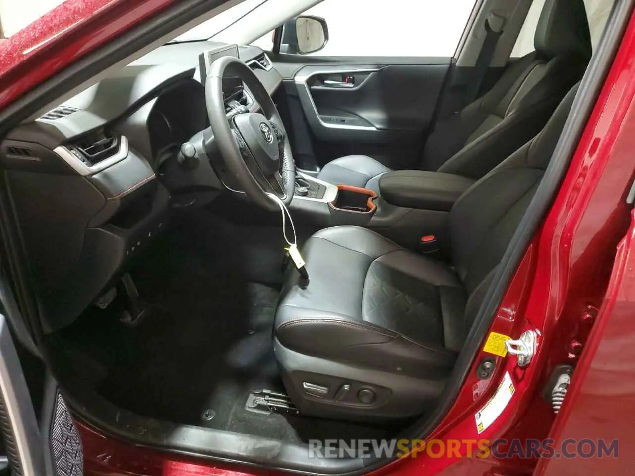 7 Photograph of a damaged car 2T3J1RFV5PW342736 TOYOTA RAV4 2023