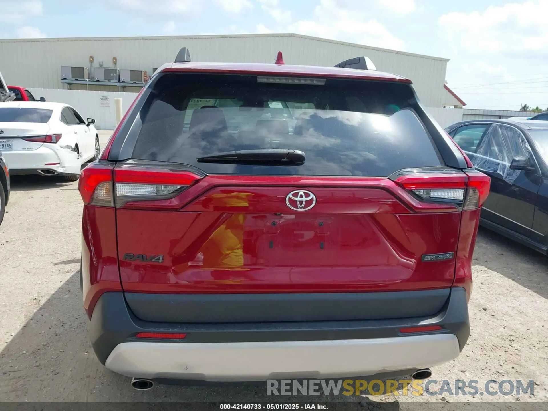 16 Photograph of a damaged car 2T3J1RFV7PW364091 TOYOTA RAV4 2023