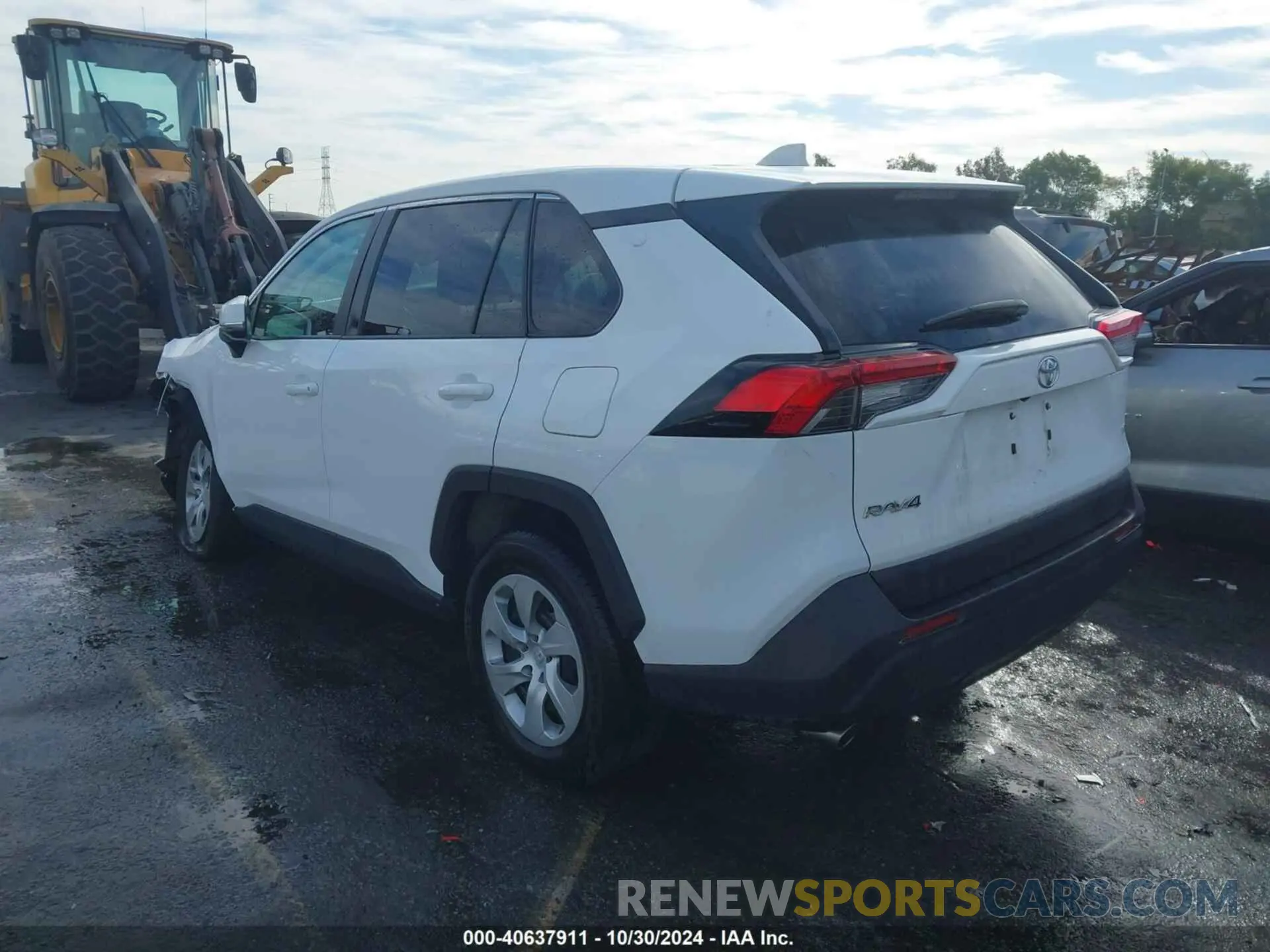 3 Photograph of a damaged car 2T3K1RFV0PW259235 TOYOTA RAV4 2023