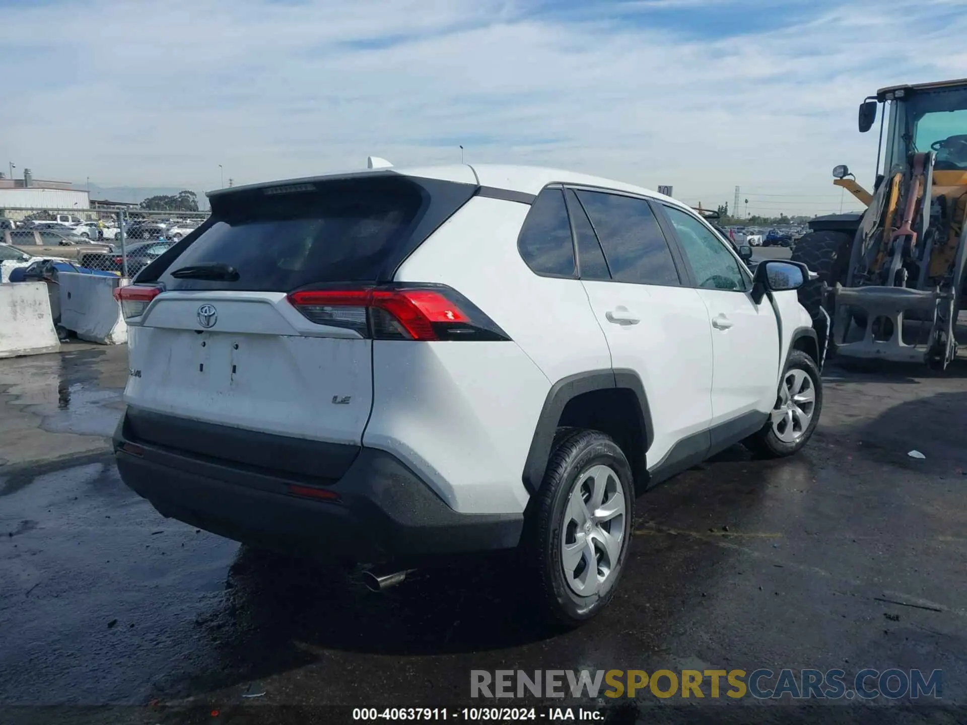 4 Photograph of a damaged car 2T3K1RFV0PW259235 TOYOTA RAV4 2023