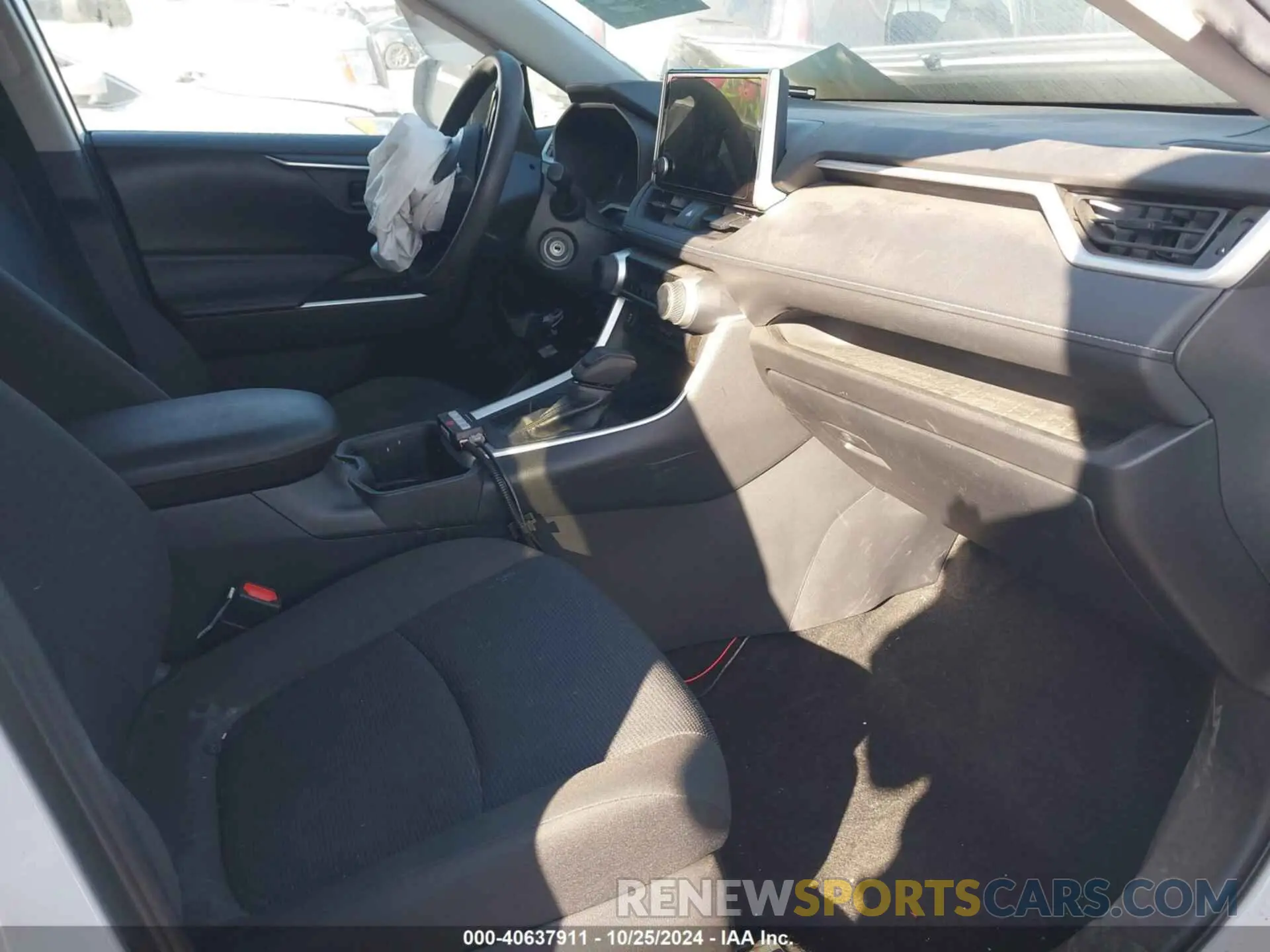 5 Photograph of a damaged car 2T3K1RFV0PW259235 TOYOTA RAV4 2023