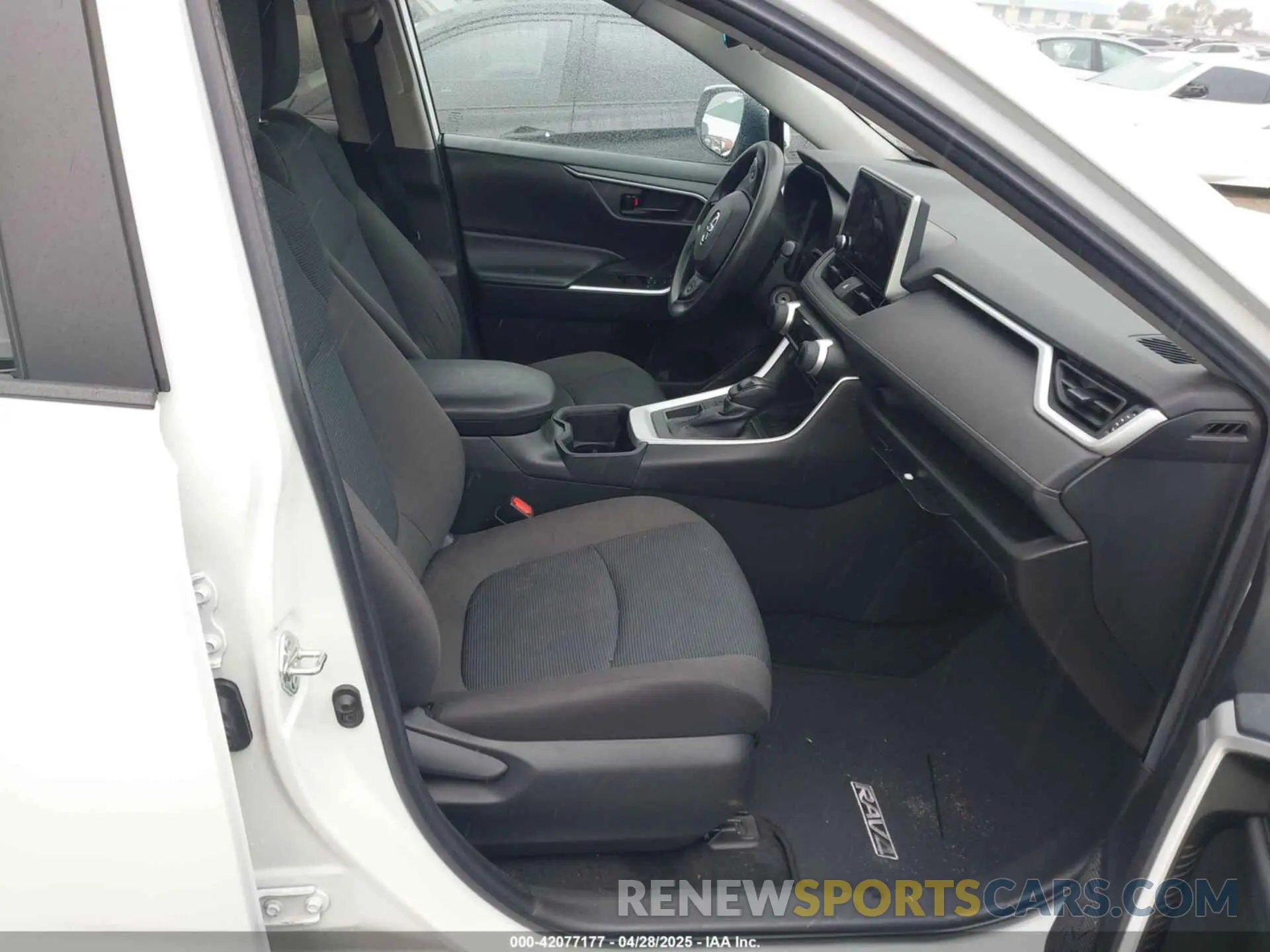 5 Photograph of a damaged car 2T3K1RFV0PW265410 TOYOTA RAV4 2023