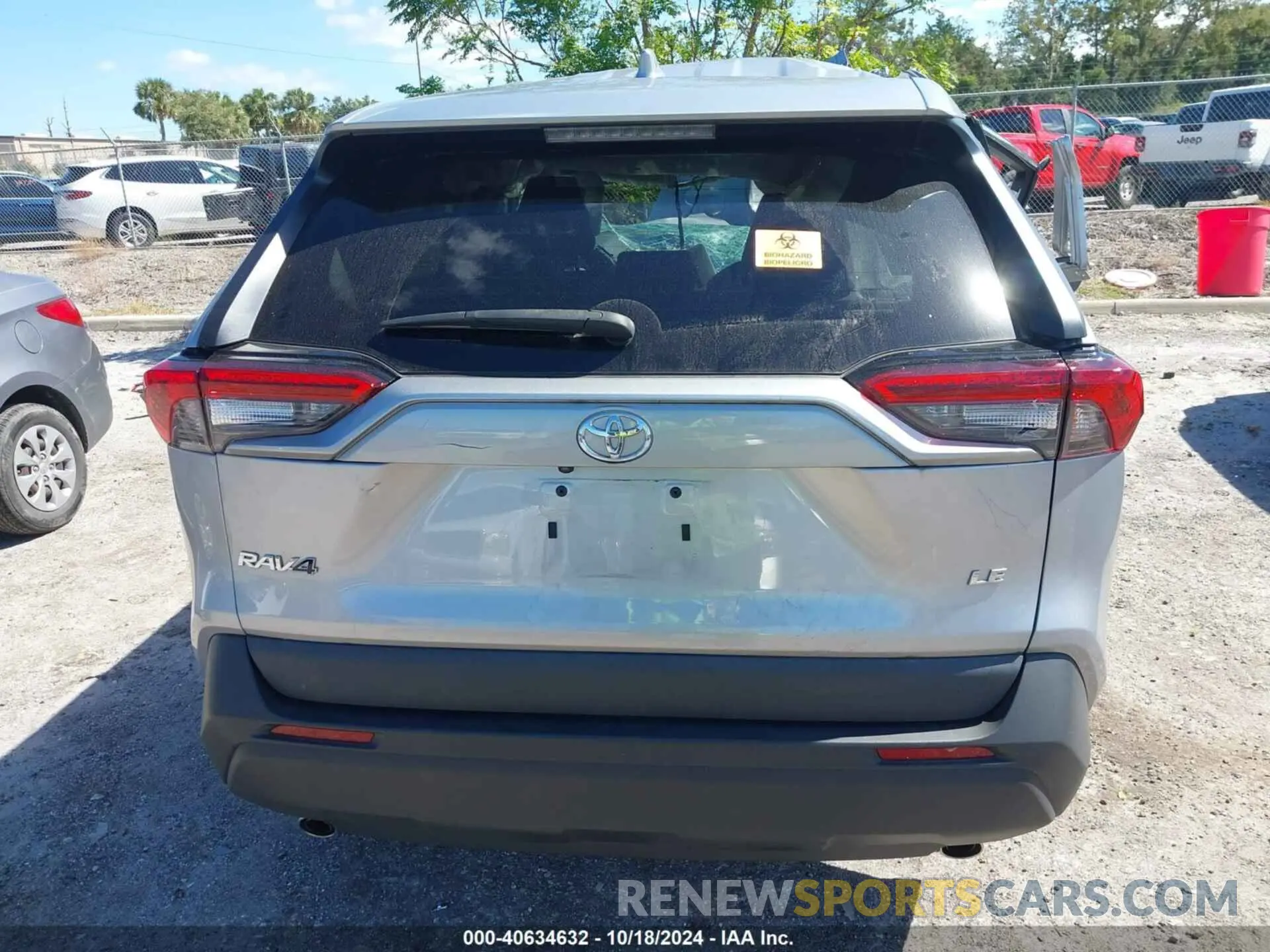 17 Photograph of a damaged car 2T3K1RFV1PC230165 TOYOTA RAV4 2023