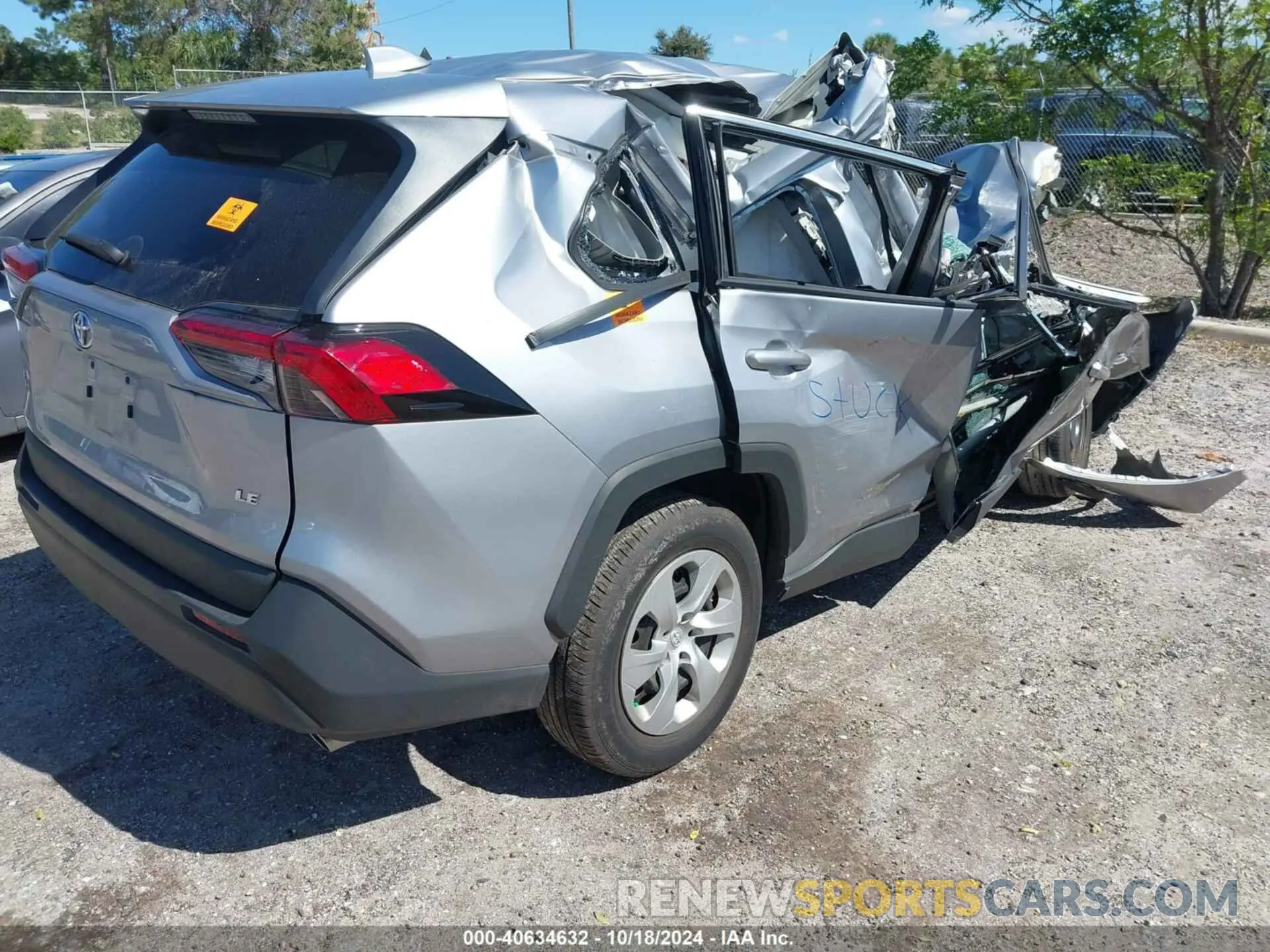 4 Photograph of a damaged car 2T3K1RFV1PC230165 TOYOTA RAV4 2023