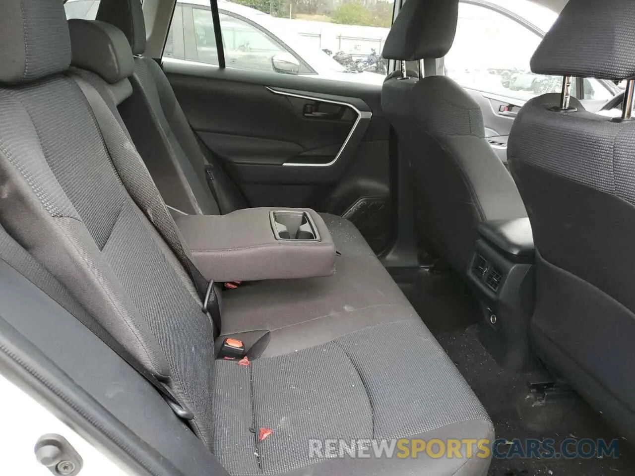 10 Photograph of a damaged car 2T3K1RFV9PC245304 TOYOTA RAV4 2023