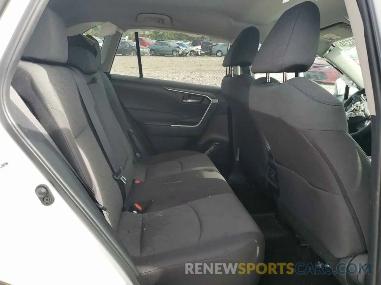 11 Photograph of a damaged car 2T3P1RFV0PW362015 TOYOTA RAV4 2023