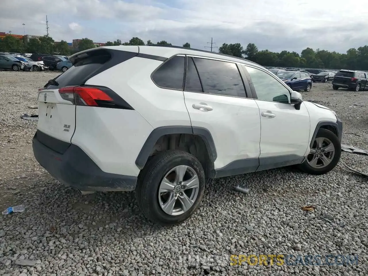 3 Photograph of a damaged car 2T3P1RFV0PW362015 TOYOTA RAV4 2023