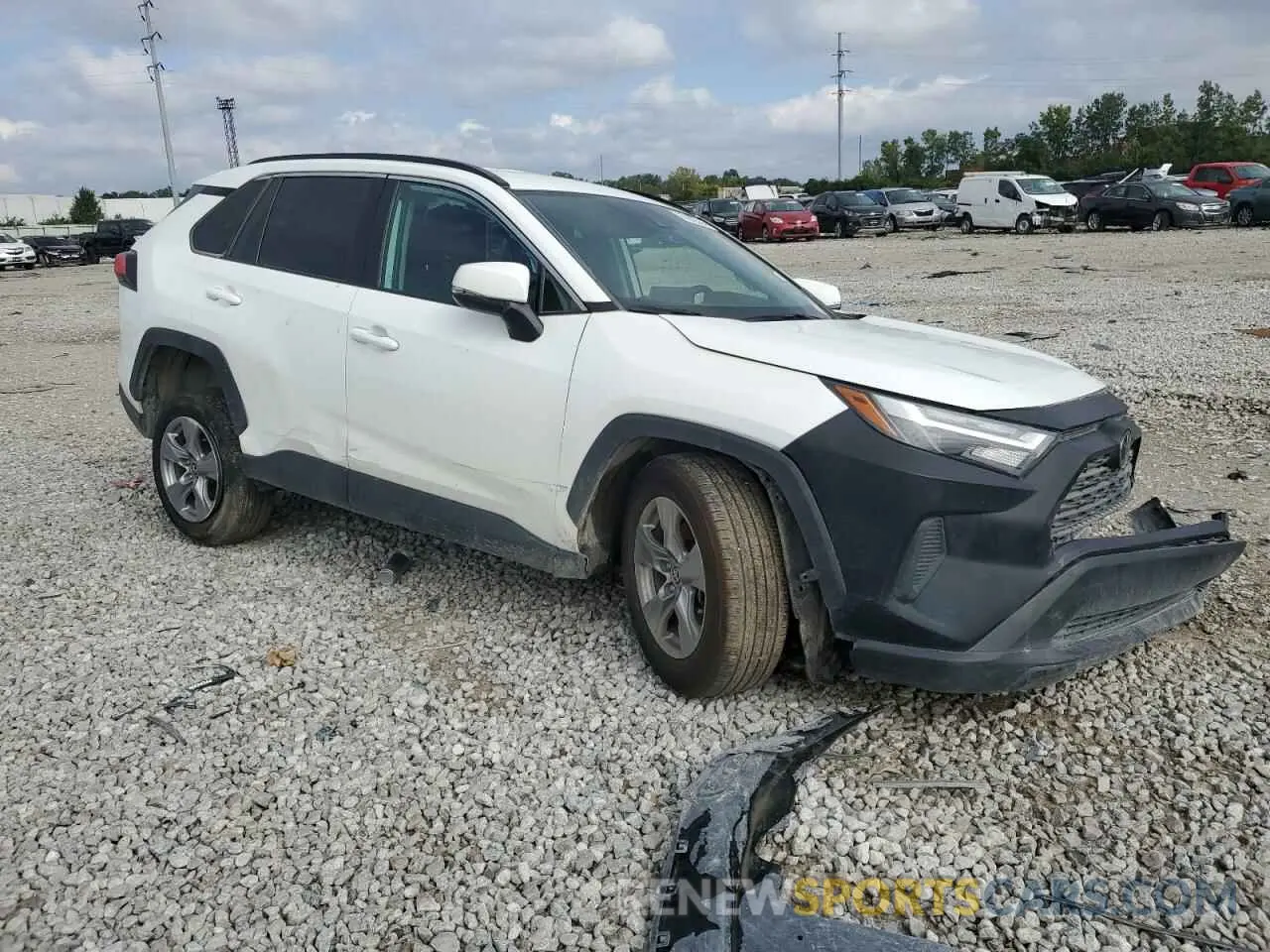 4 Photograph of a damaged car 2T3P1RFV0PW362015 TOYOTA RAV4 2023