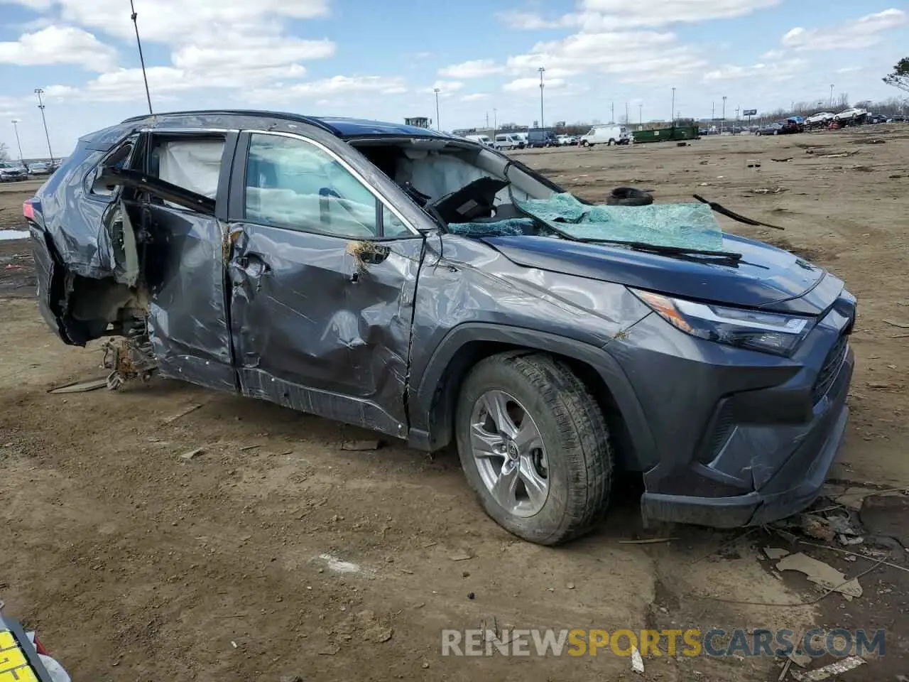 4 Photograph of a damaged car 2T3P1RFV2PC331639 TOYOTA RAV4 2023