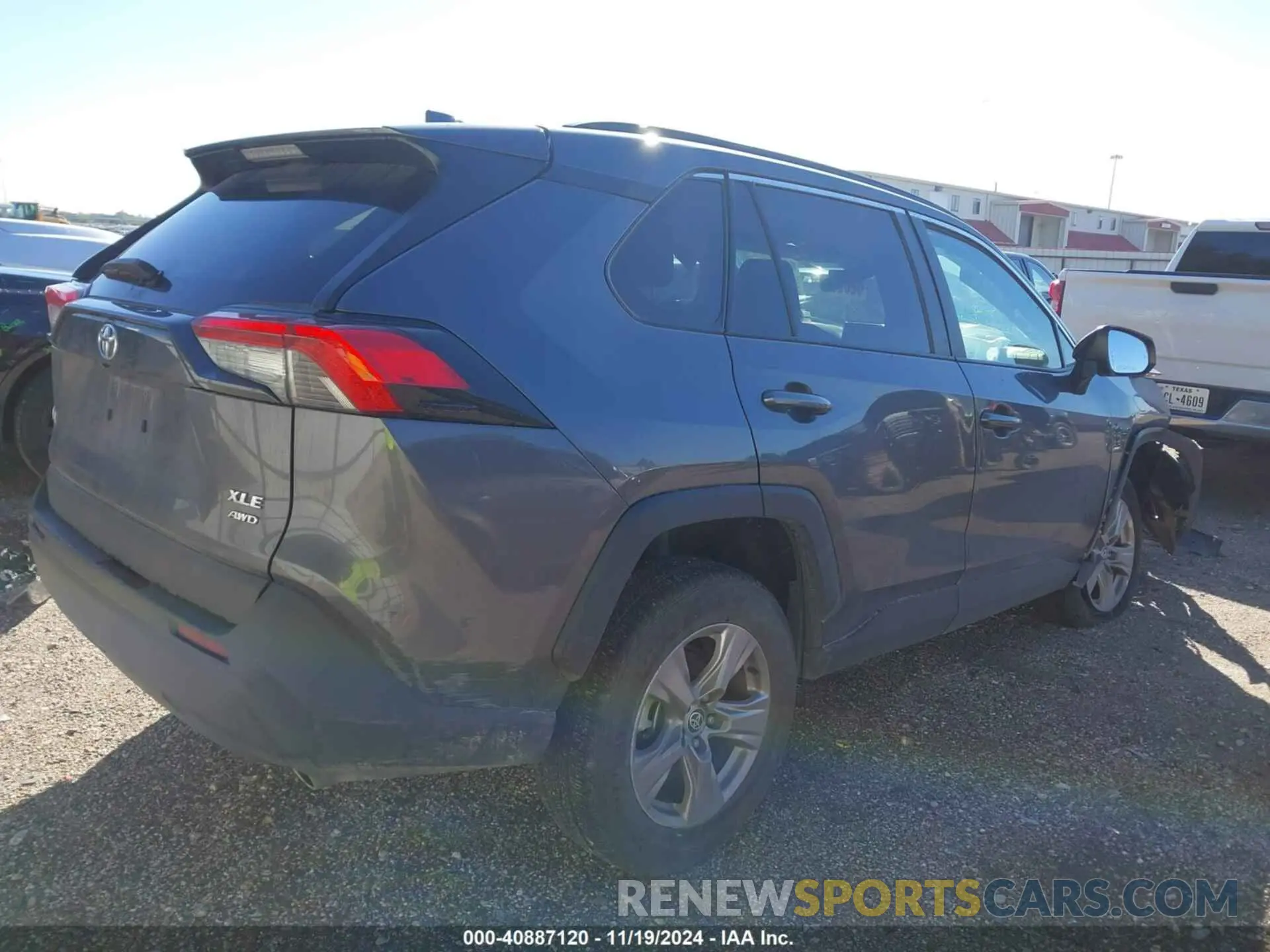 4 Photograph of a damaged car 2T3P1RFV2PC334038 TOYOTA RAV4 2023