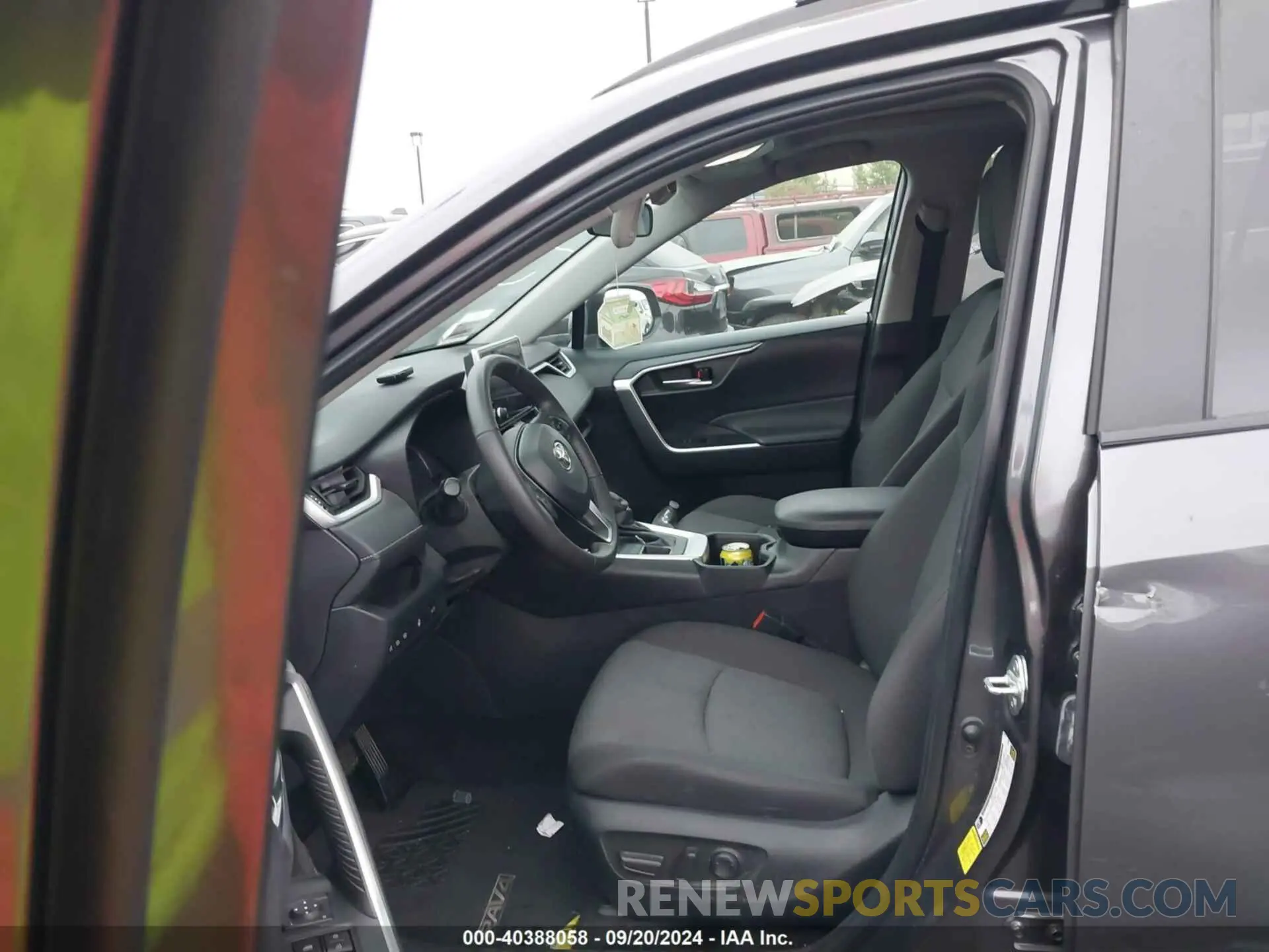 5 Photograph of a damaged car 2T3P1RFV2PC340177 TOYOTA RAV4 2023