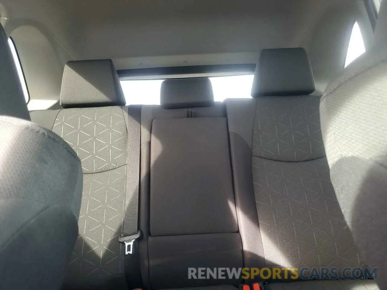 10 Photograph of a damaged car 2T3P1RFV2PC350904 TOYOTA RAV4 2023