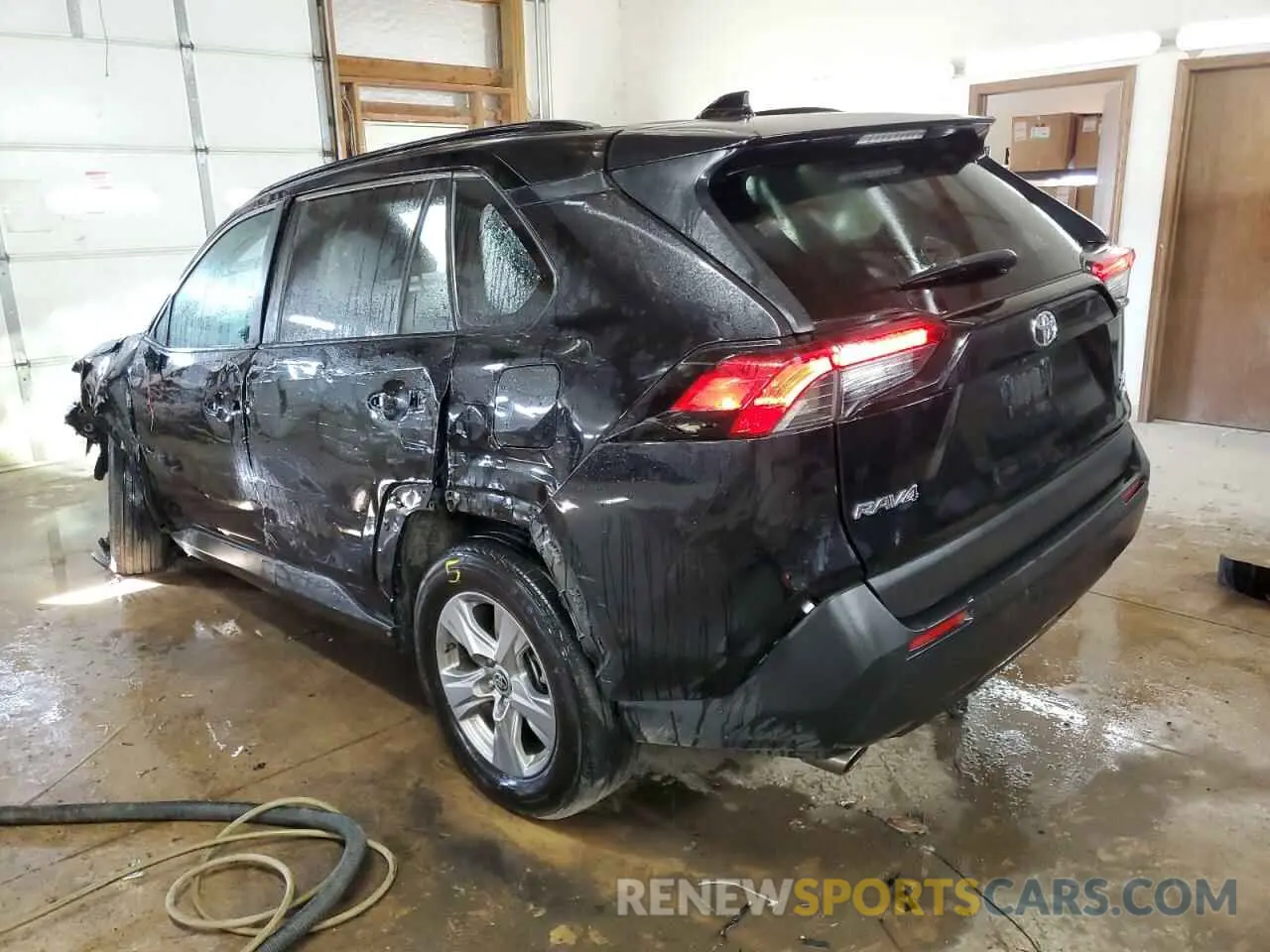 2 Photograph of a damaged car 2T3P1RFV2PW377566 TOYOTA RAV4 2023