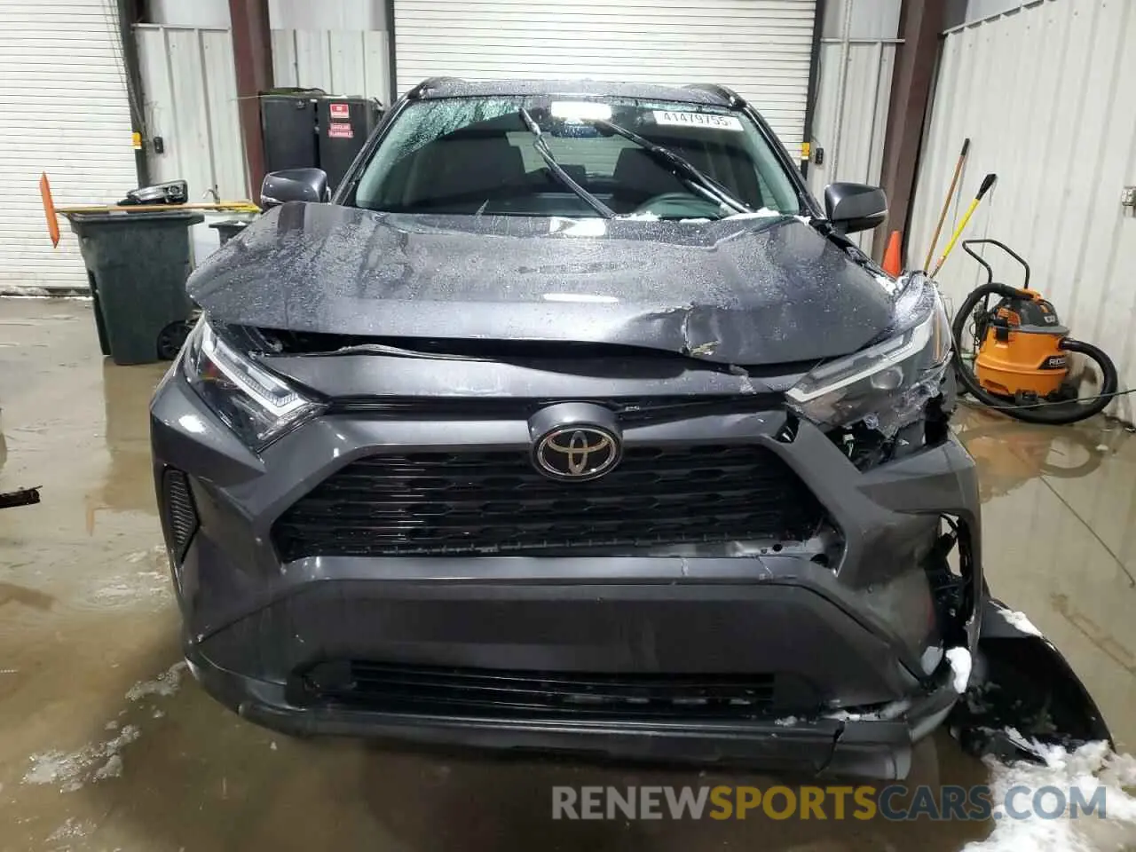 5 Photograph of a damaged car 2T3P1RFV2PW394982 TOYOTA RAV4 2023