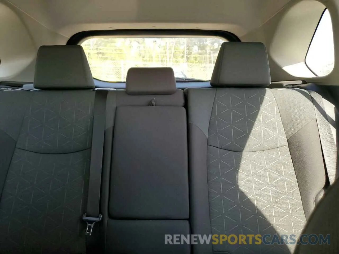 10 Photograph of a damaged car 2T3P1RFV3PC375214 TOYOTA RAV4 2023