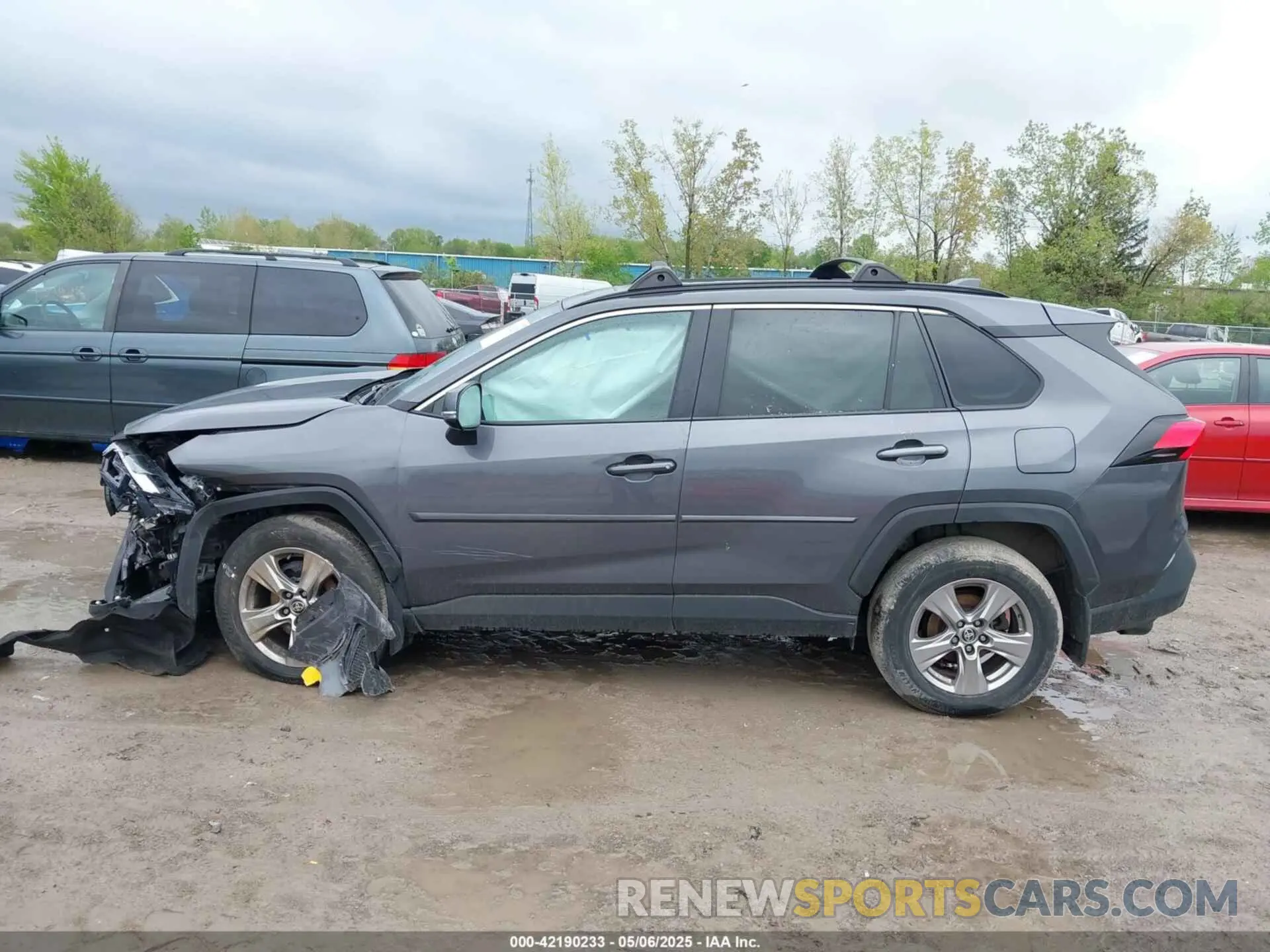13 Photograph of a damaged car 2T3P1RFV3PW351459 TOYOTA RAV4 2023