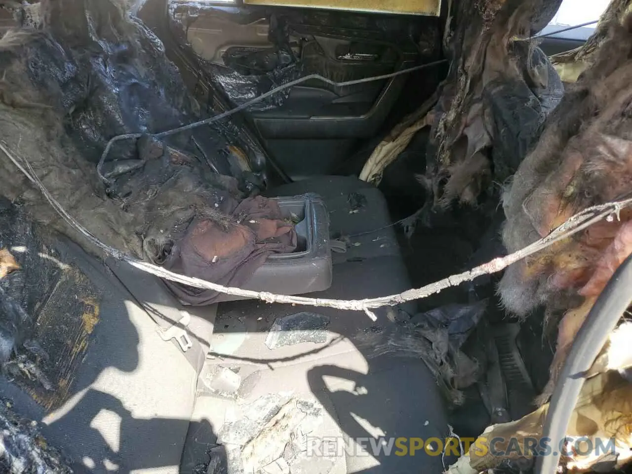 10 Photograph of a damaged car 2T3P1RFV3PW373848 TOYOTA RAV4 2023