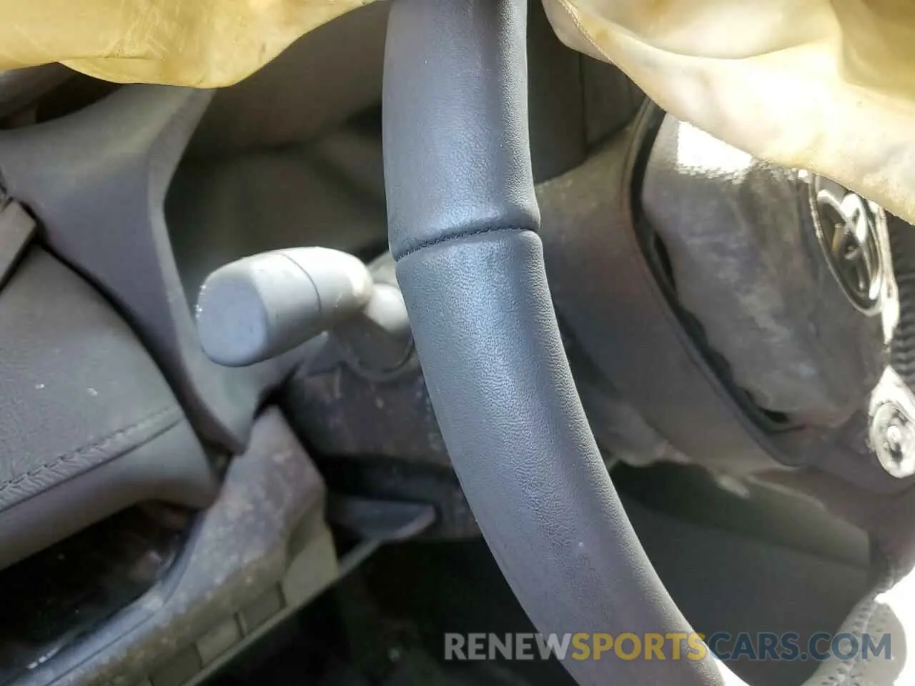 9 Photograph of a damaged car 2T3P1RFV3PW373848 TOYOTA RAV4 2023