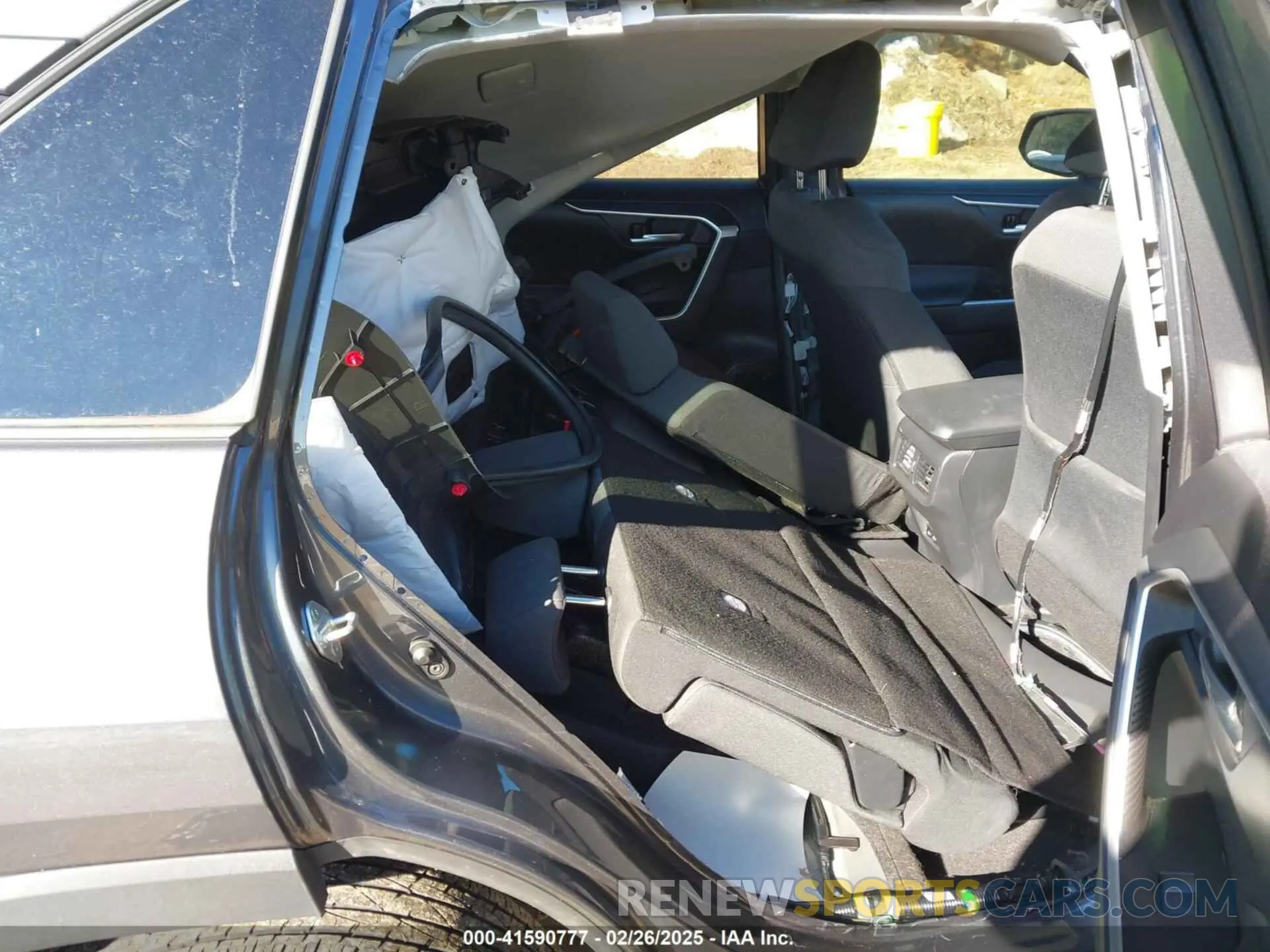 8 Photograph of a damaged car 2T3P1RFV3PW397552 TOYOTA RAV4 2023