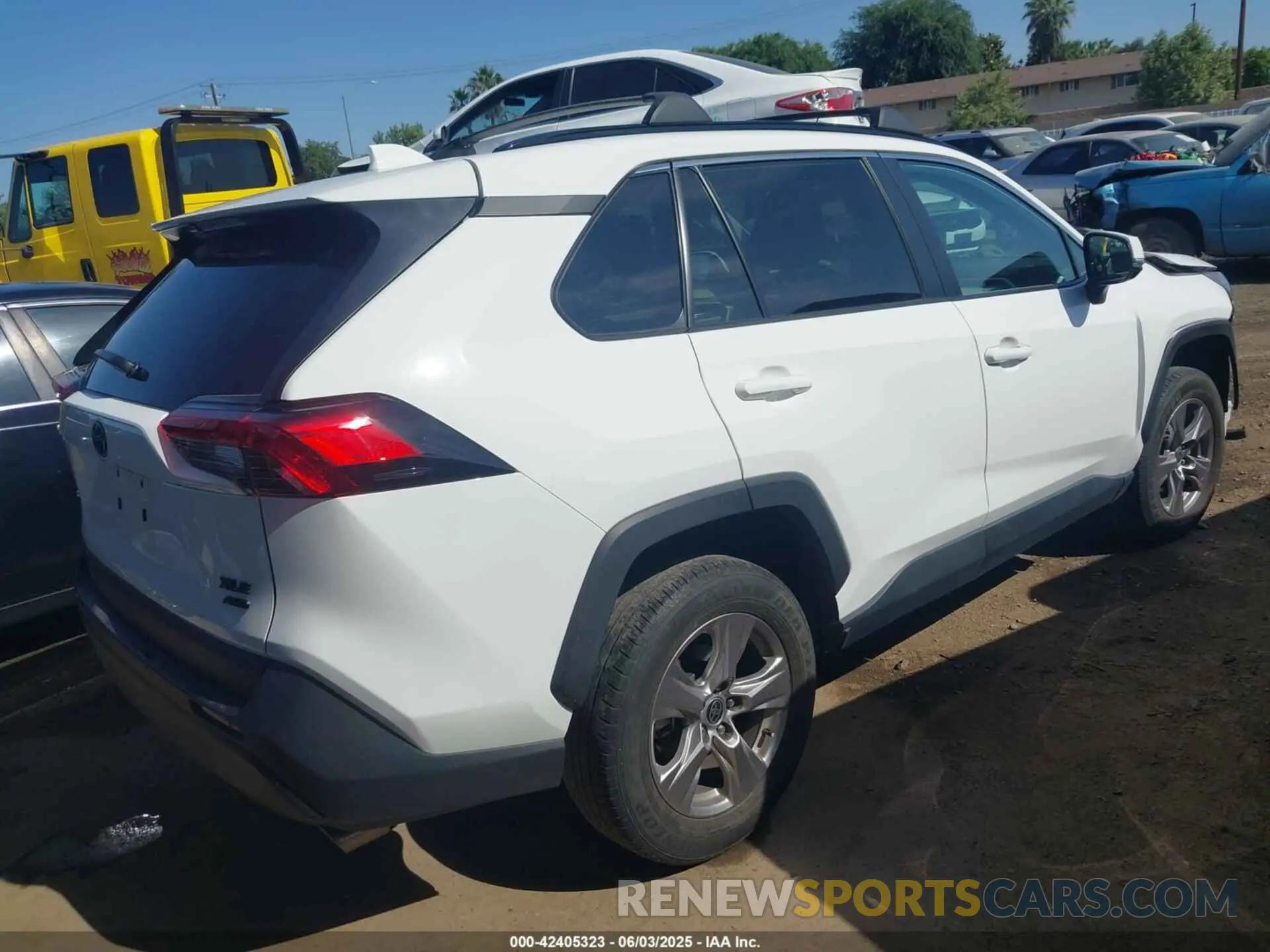 4 Photograph of a damaged car 2T3P1RFV4PC361287 TOYOTA RAV4 2023