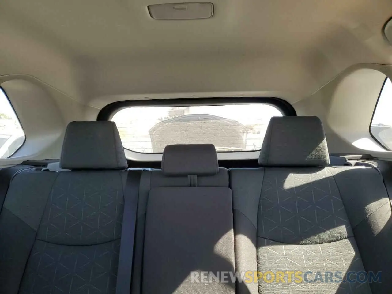 10 Photograph of a damaged car 2T3P1RFV4PW403908 TOYOTA RAV4 2023