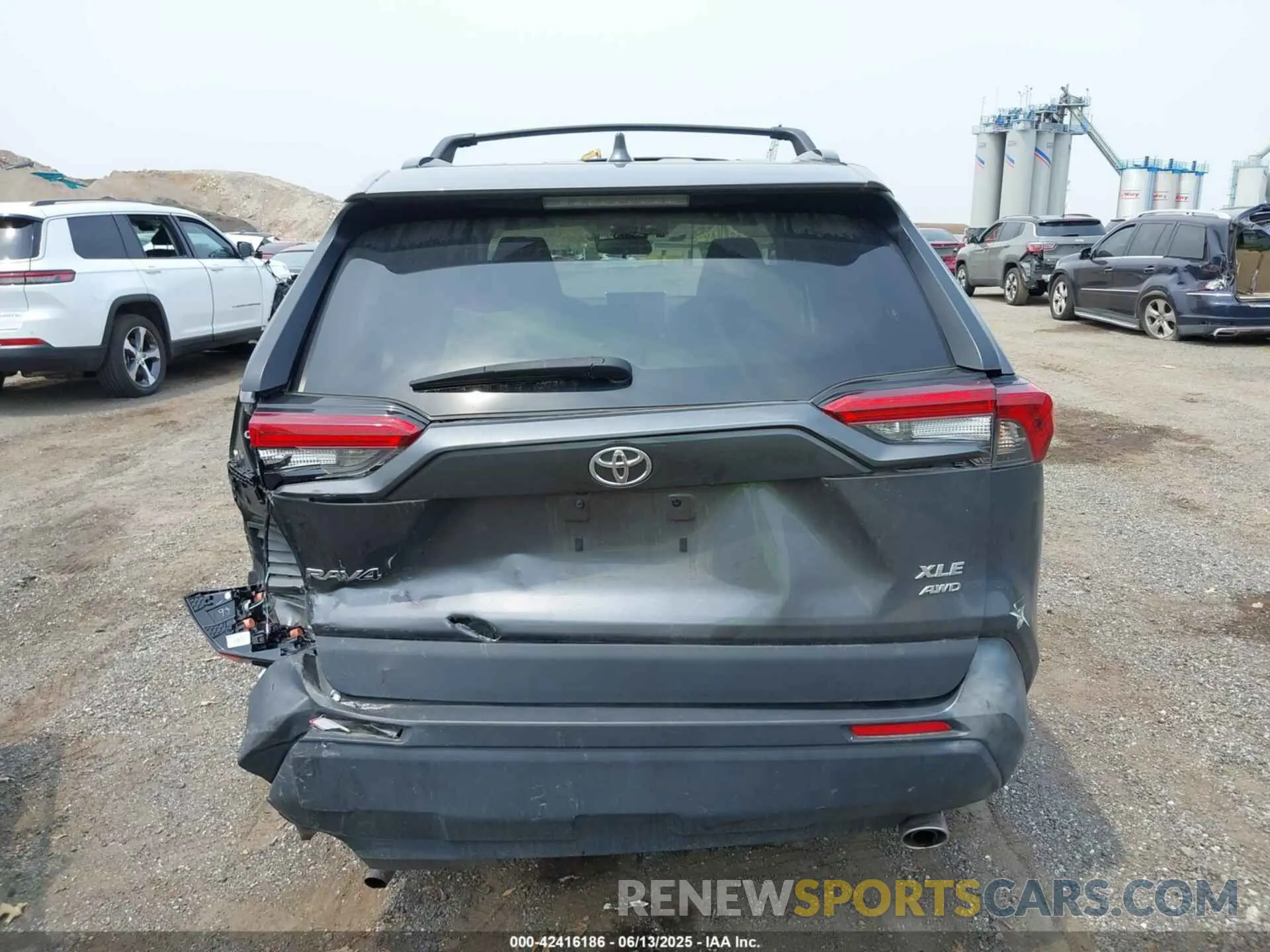 16 Photograph of a damaged car 2T3P1RFV5PC369009 TOYOTA RAV4 2023