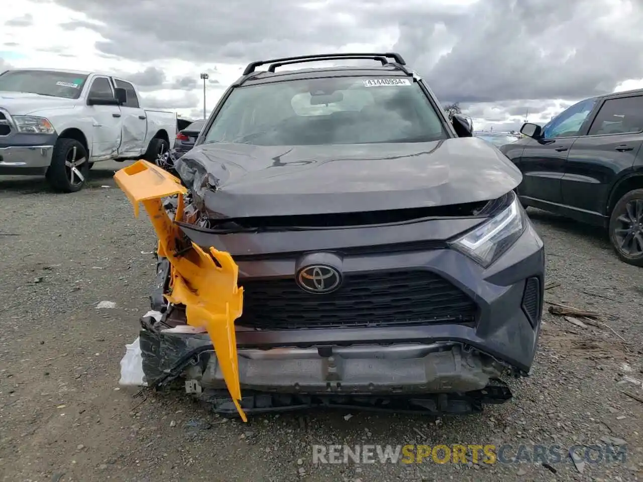 5 Photograph of a damaged car 2T3P1RFV5PW345677 TOYOTA RAV4 2023