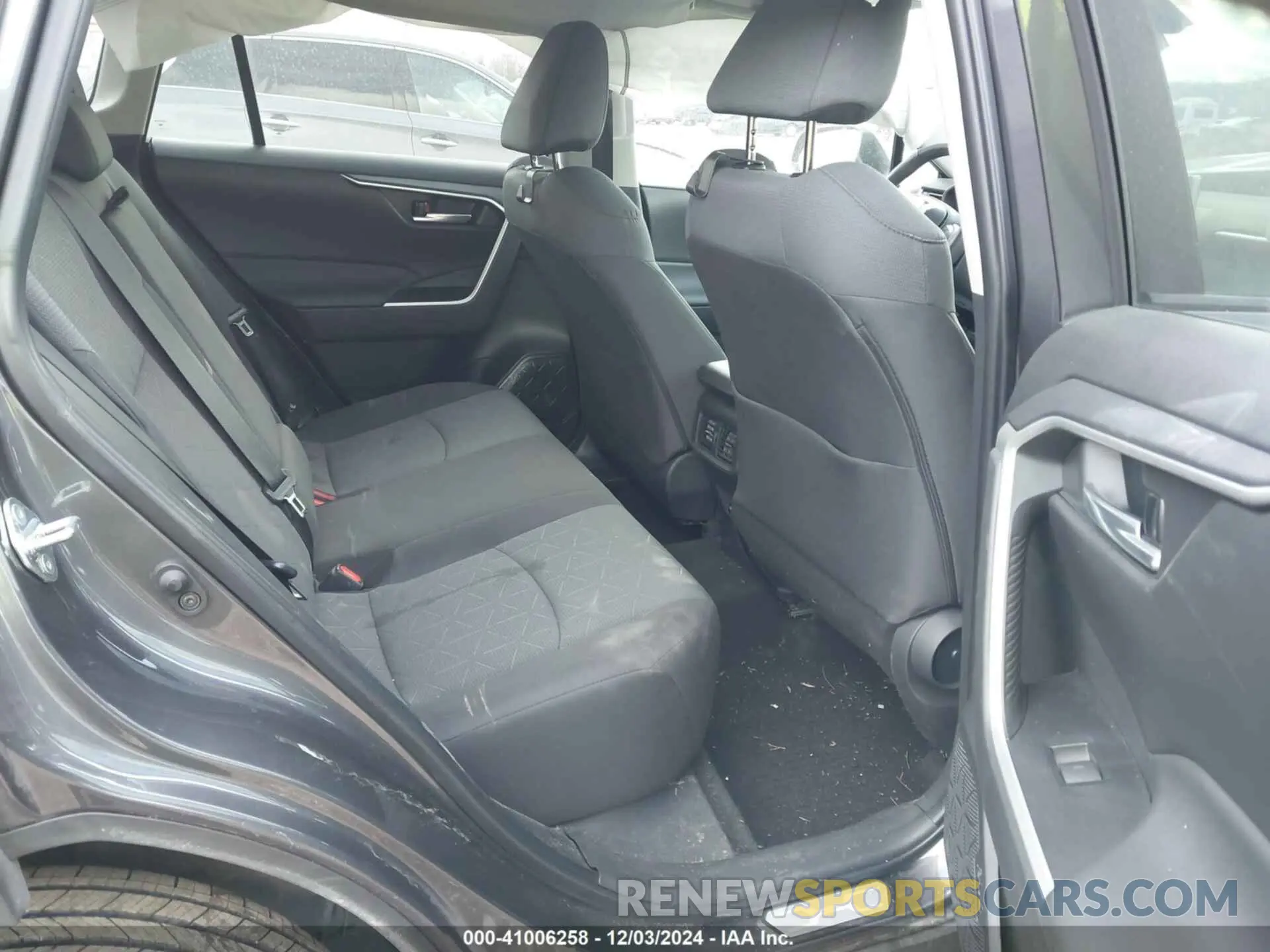 8 Photograph of a damaged car 2T3P1RFV5PW403481 TOYOTA RAV4 2023