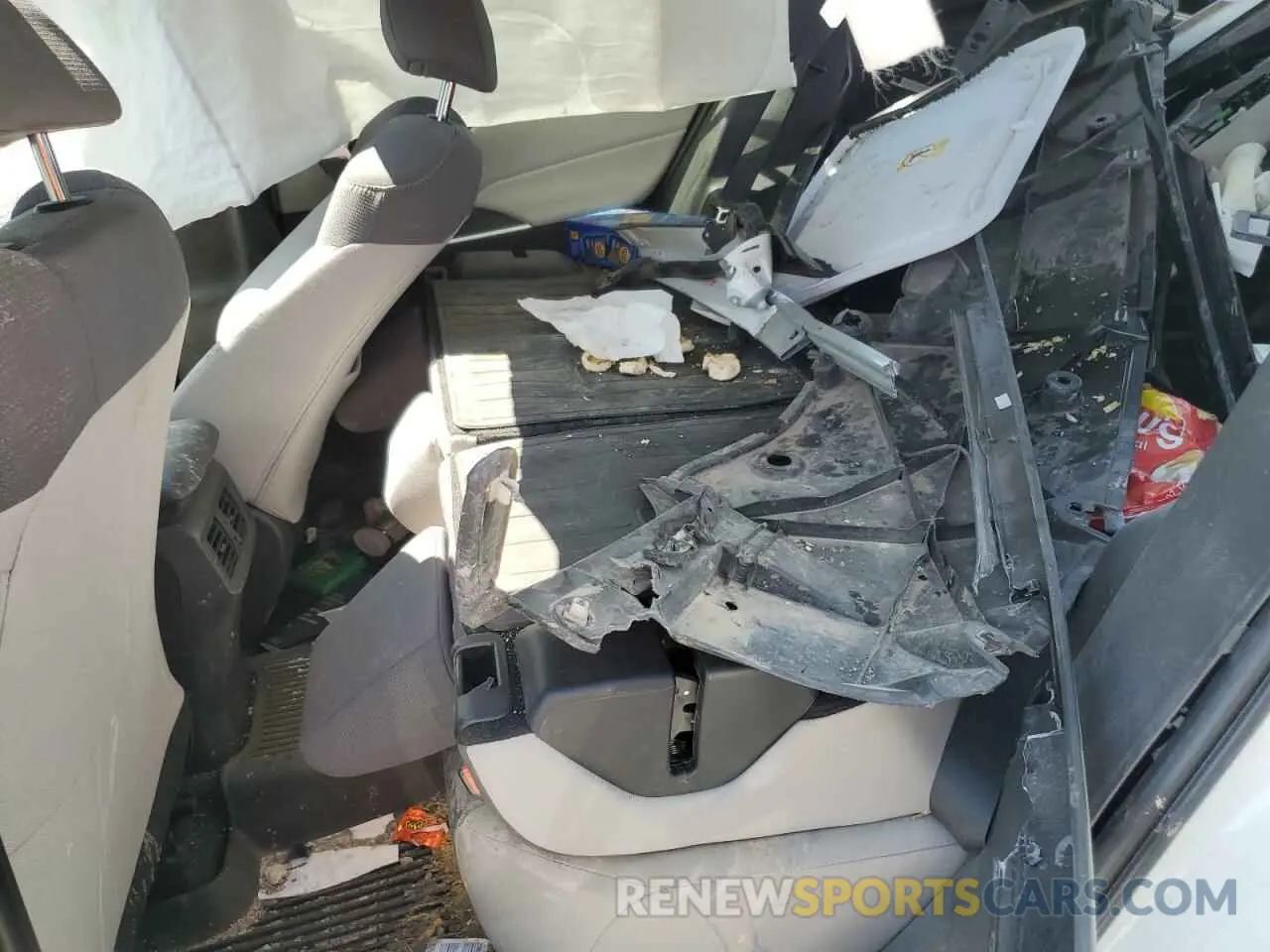 10 Photograph of a damaged car 2T3P1RFV6PC331031 TOYOTA RAV4 2023