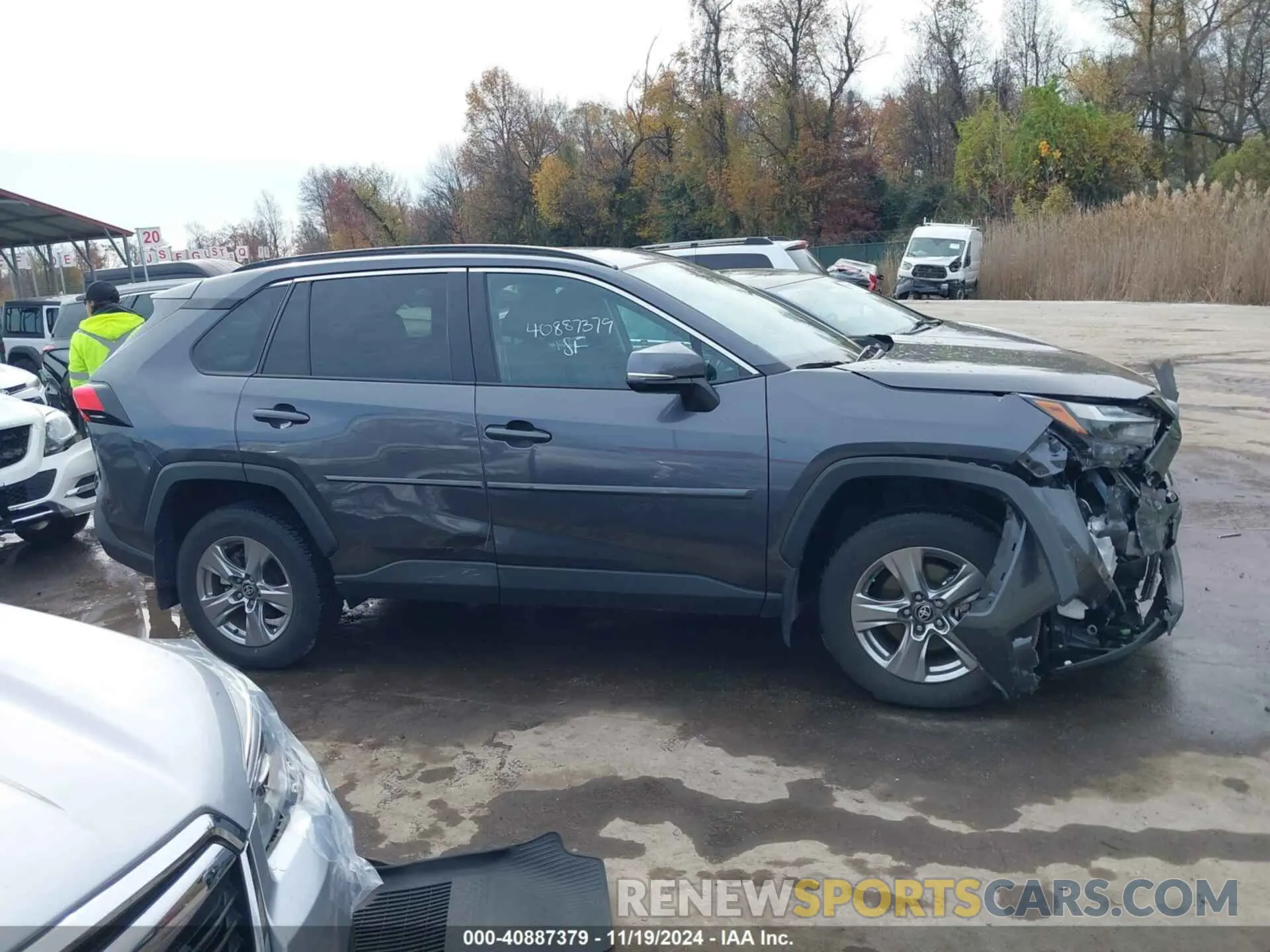 13 Photograph of a damaged car 2T3P1RFV6PC378267 TOYOTA RAV4 2023