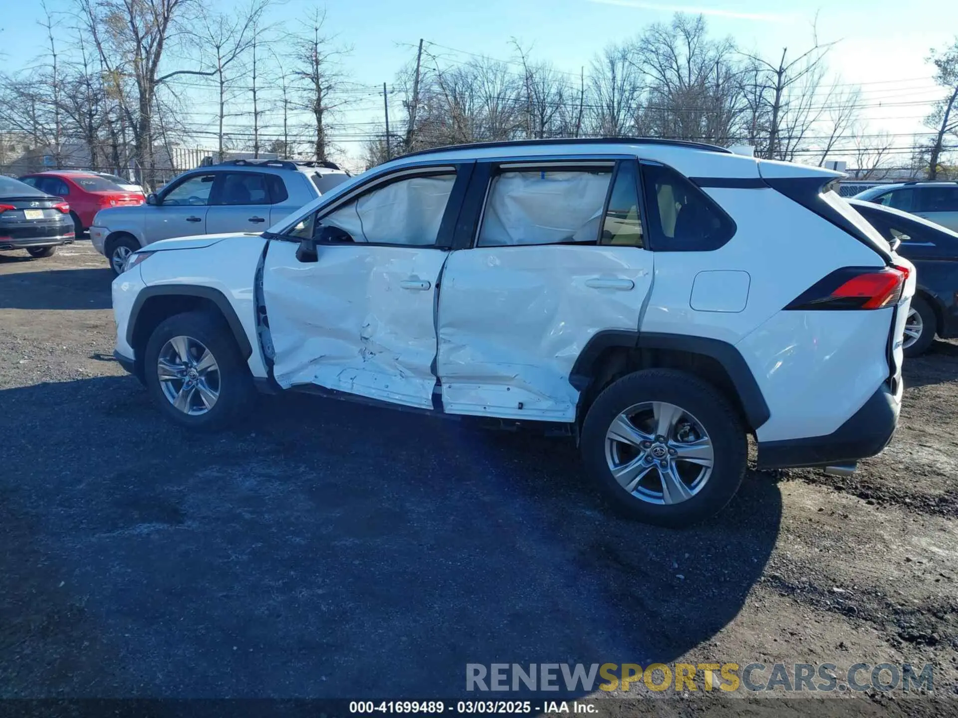 3 Photograph of a damaged car 2T3P1RFV6PC380620 TOYOTA RAV4 2023