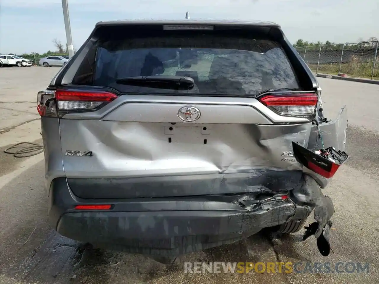 6 Photograph of a damaged car 2T3P1RFV6PW360026 TOYOTA RAV4 2023