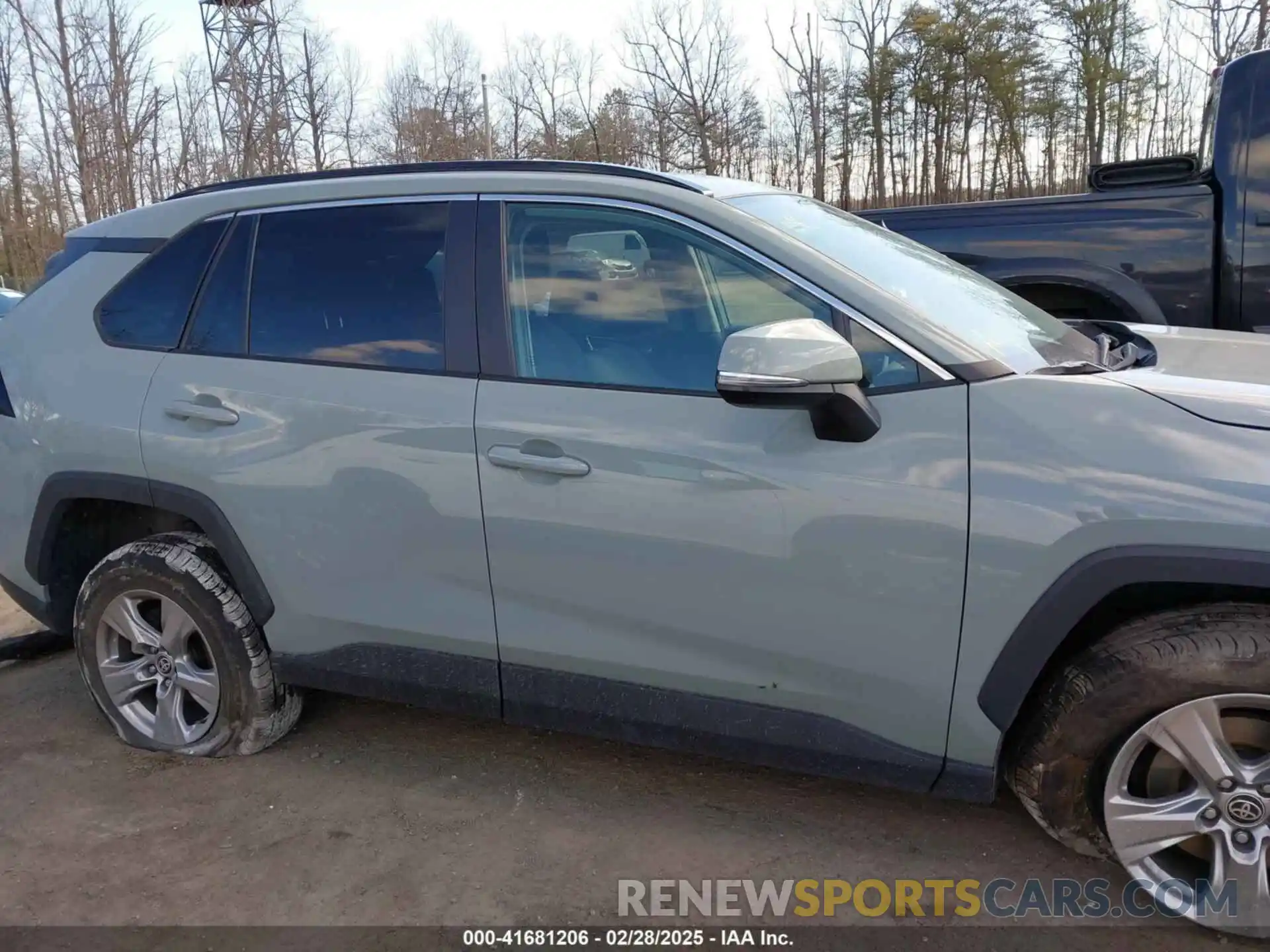 14 Photograph of a damaged car 2T3P1RFV6PW365971 TOYOTA RAV4 2023