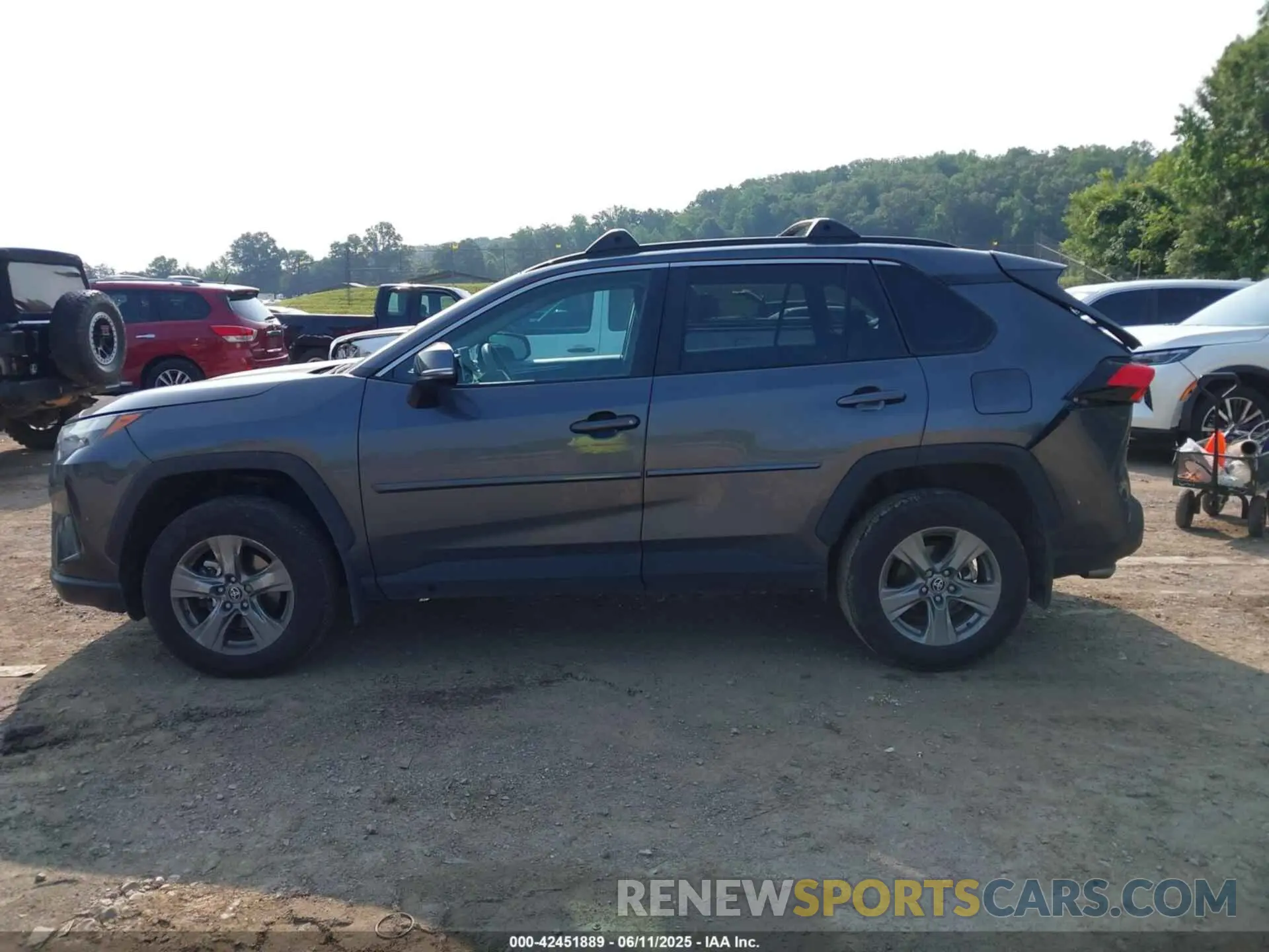 14 Photograph of a damaged car 2T3P1RFV6PW399716 TOYOTA RAV4 2023